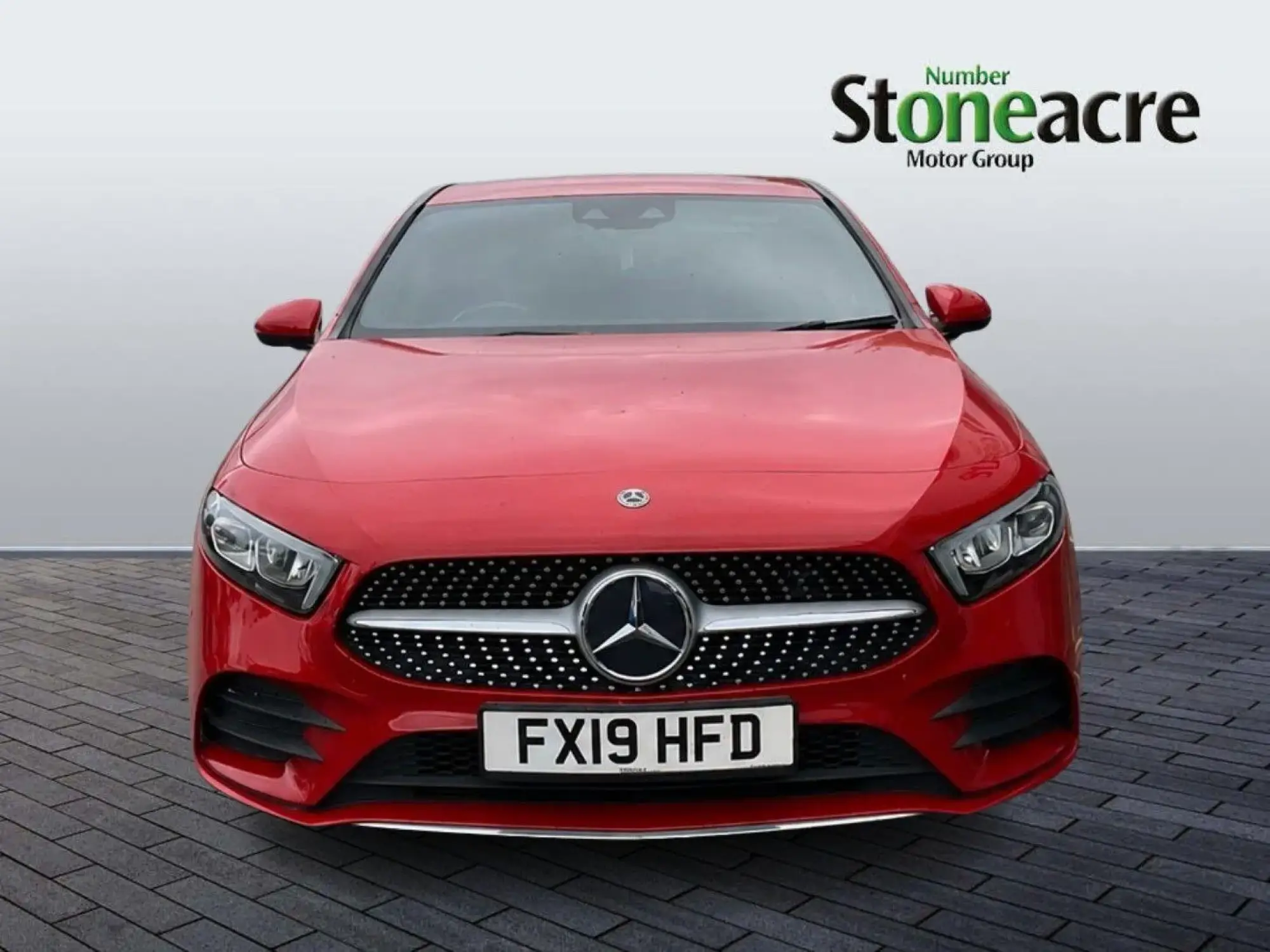 Mercedes-Benz A-Class 1.3 A180 AMG Line (Premium) 7G-DCT Euro 6 (s/s) 5dr FX19HFD Image 2