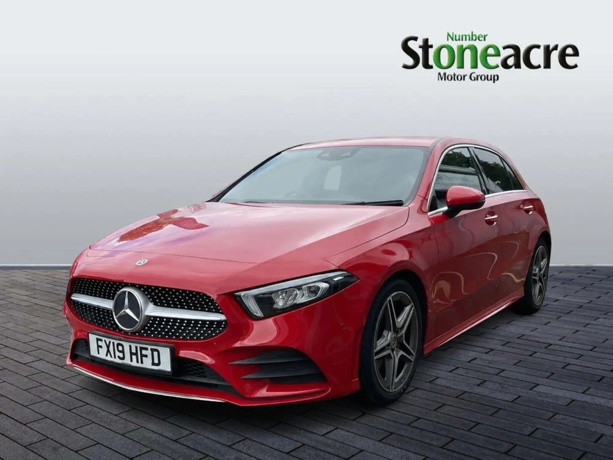 Mercedes-Benz A-Class 1.3 A180 AMG Line (Premium) 7G-DCT Euro 6 (s/s) 5dr FX19HFD Image 3