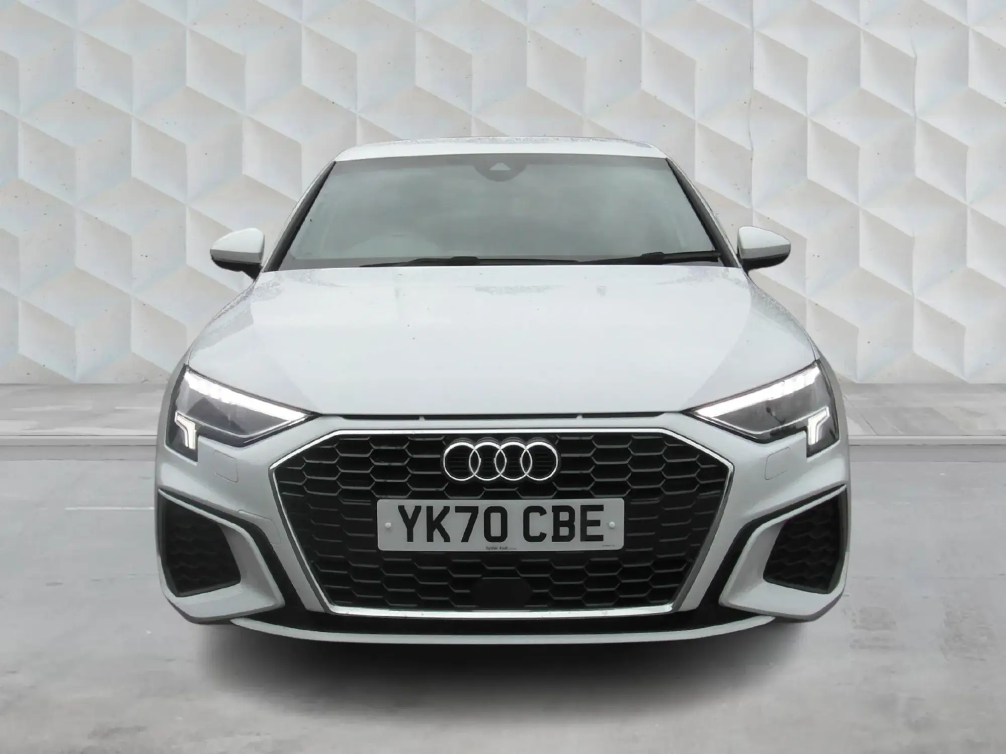 Audi A3 1.5 TFSI 35 S line Sportback S Tronic Euro 6 (s/s) 5dr YK70CBE Image 2