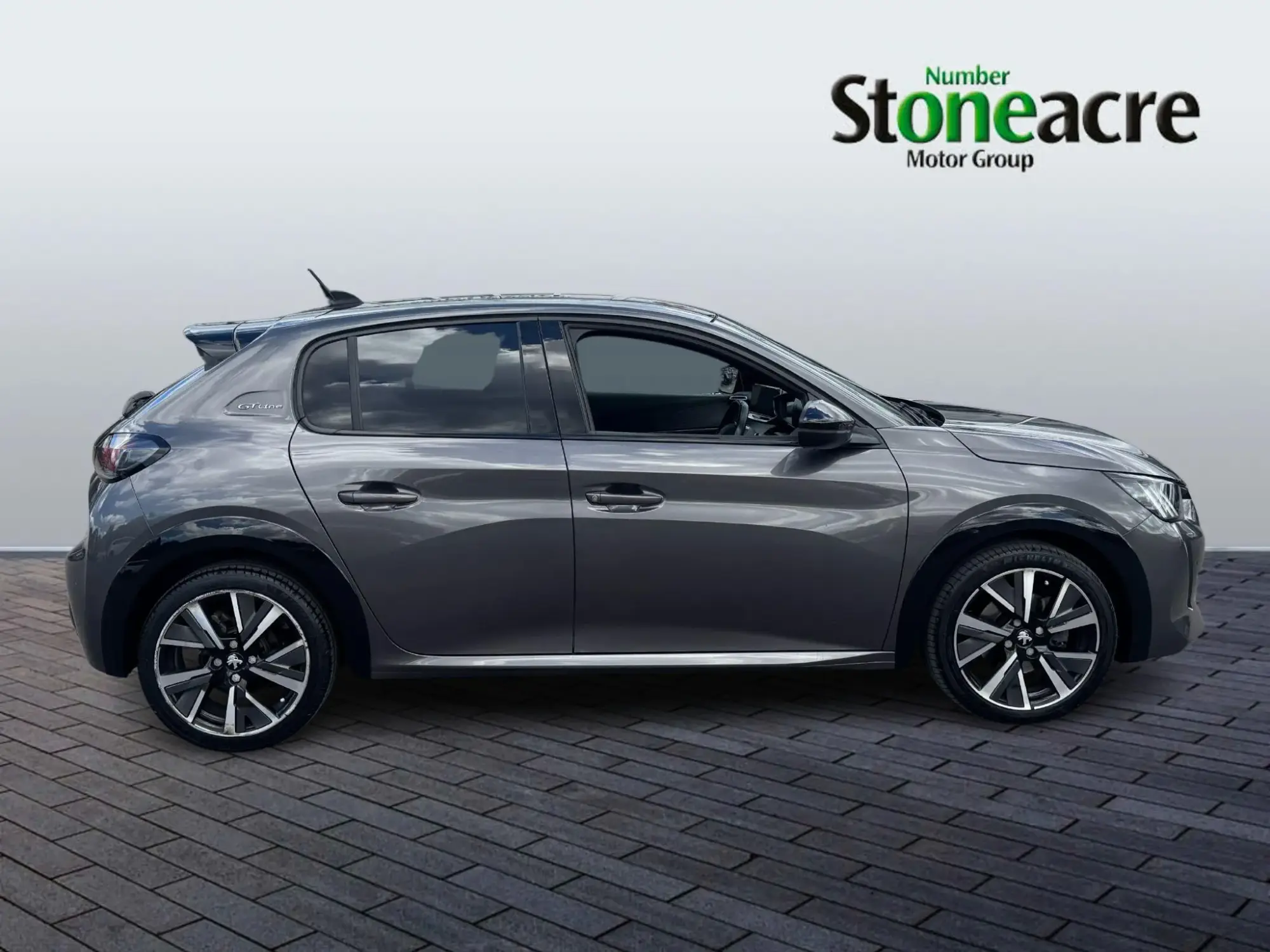 Peugeot 208 1.2 PureTech GT Line EAT Euro 6 (s/s) 5dr BJ20SNV Image 2