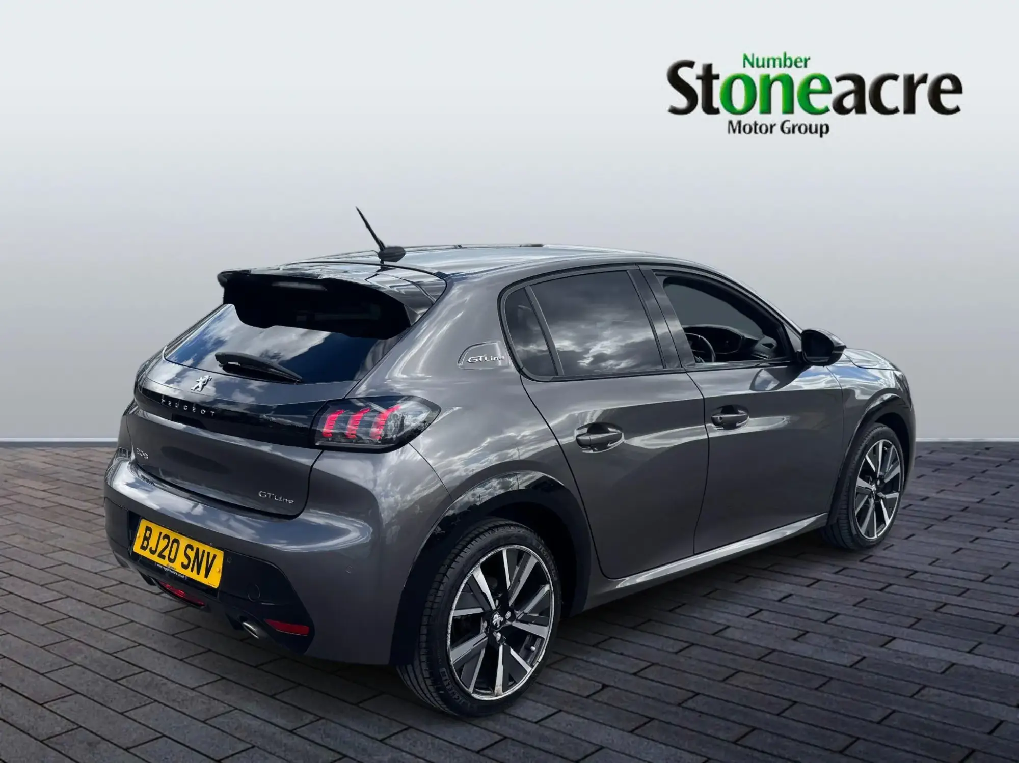 Peugeot 208 1.2 PureTech GT Line EAT Euro 6 (s/s) 5dr BJ20SNV Image 3
