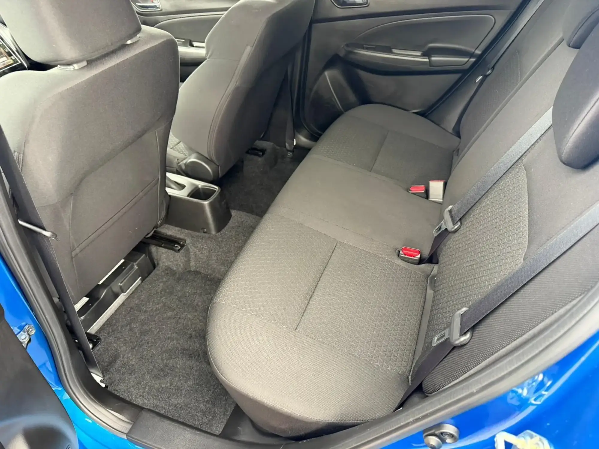 Suzuki Swift Image 12 Suzuki Swift Image 12