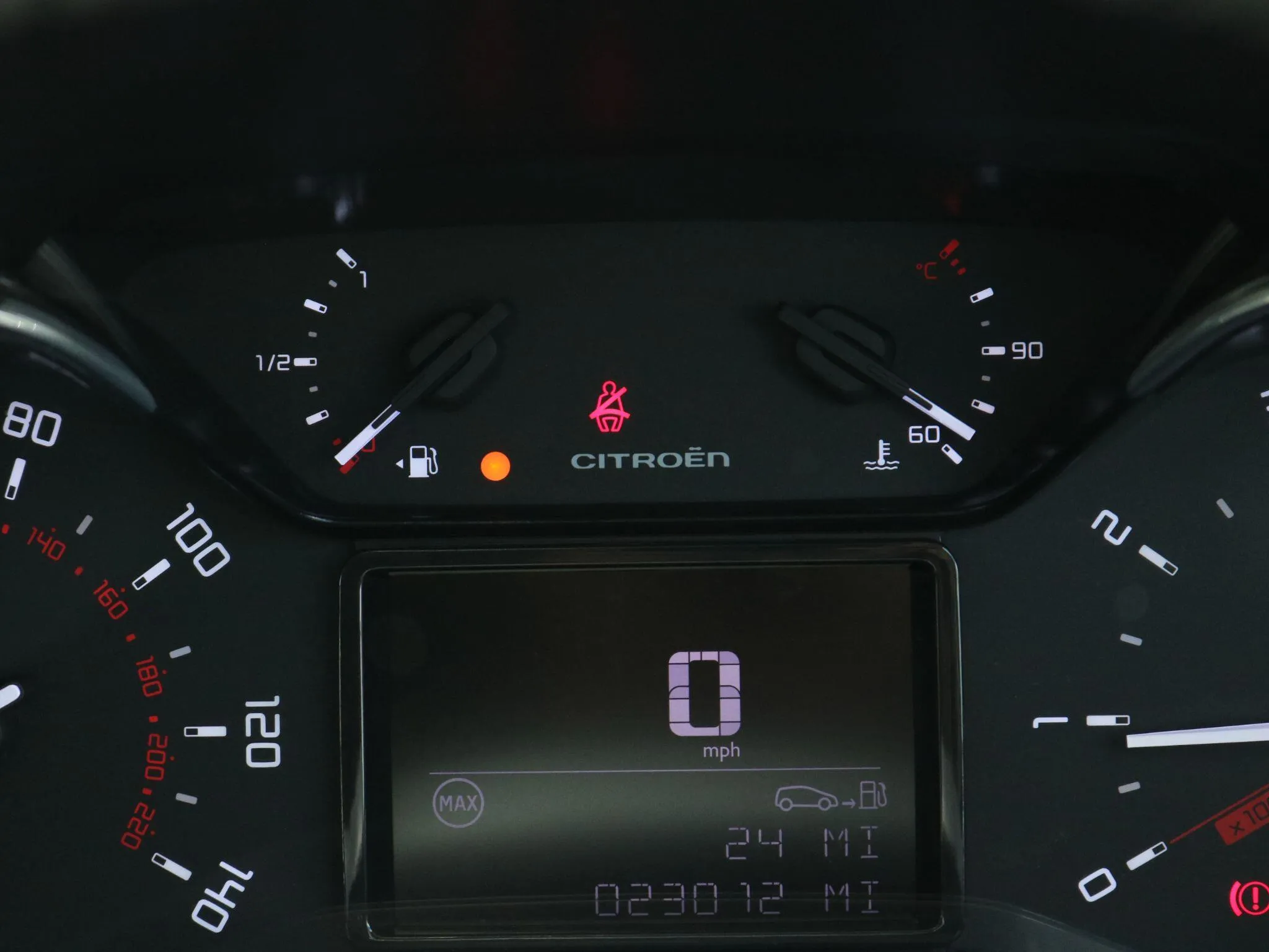 2024 Citroen C3 Aircross thumbnail 16