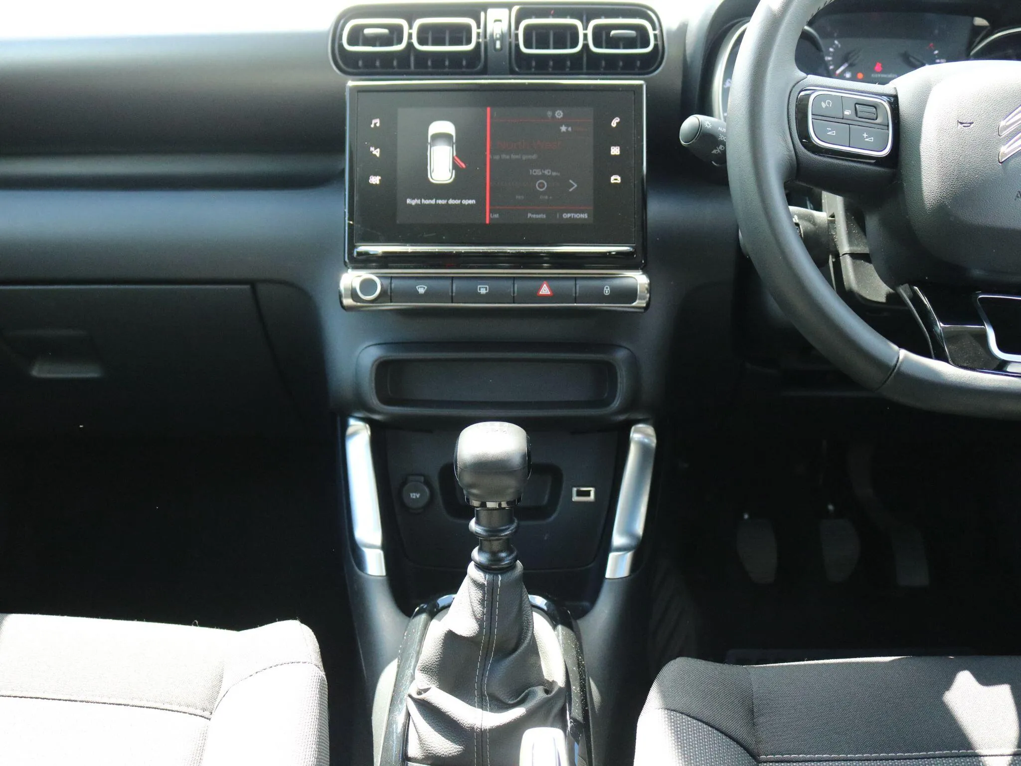 2024 Citroen C3 Aircross thumbnail 24