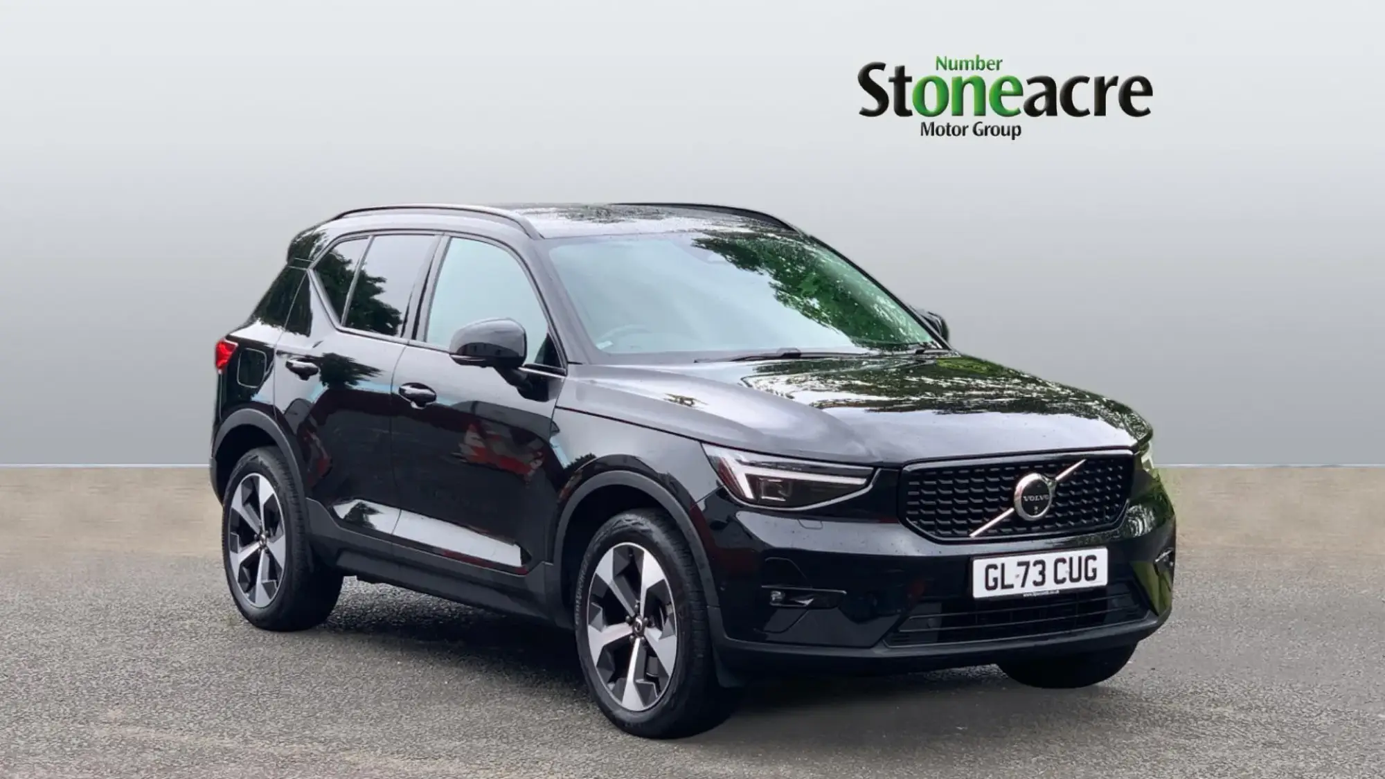 Volvo XC40 2.0 B4P Ultimate Dark 5dr Auto GL73CUG Image 1