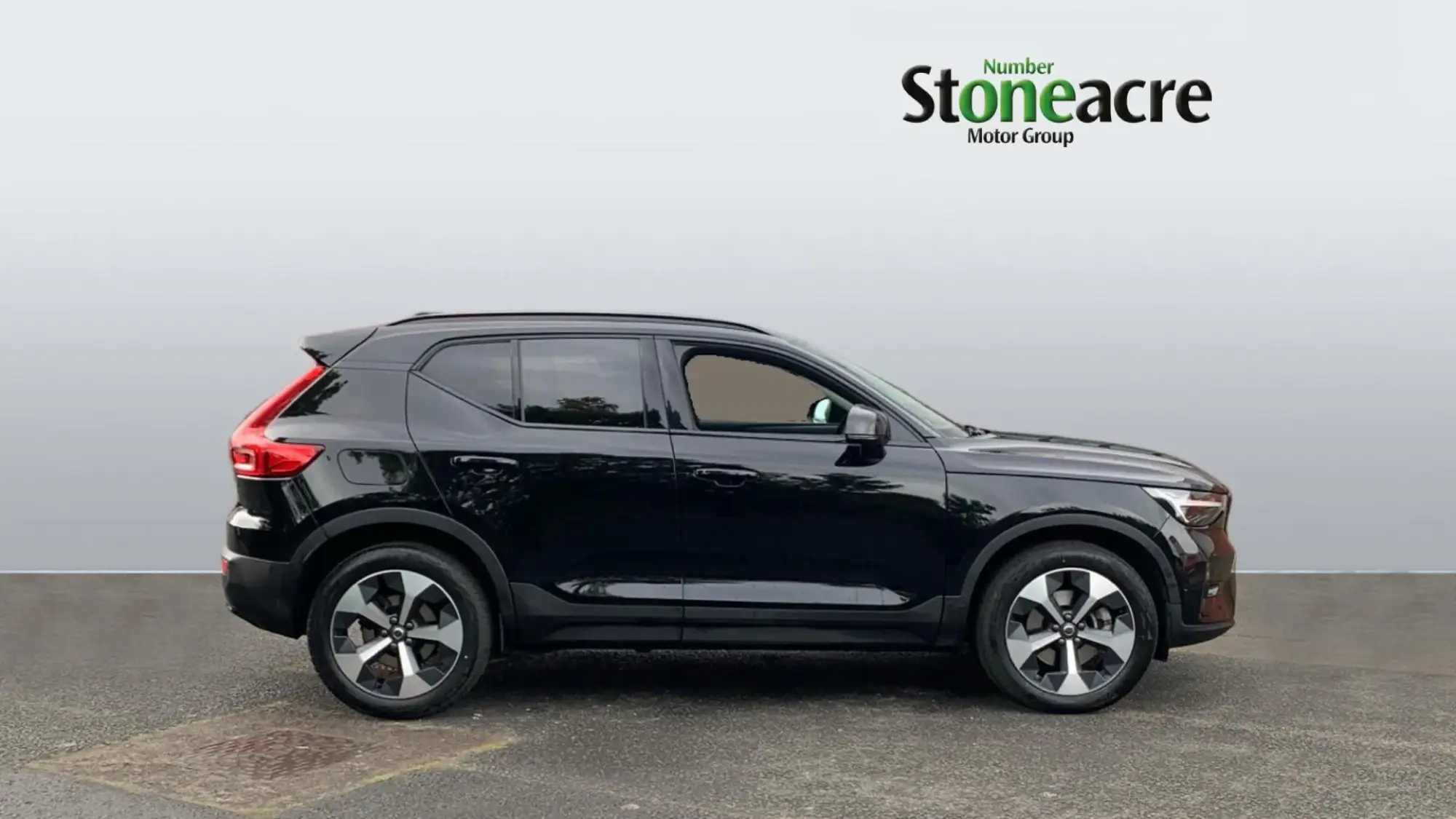 Volvo XC40 2.0 B4P Ultimate Dark 5dr Auto GL73CUG Image 3