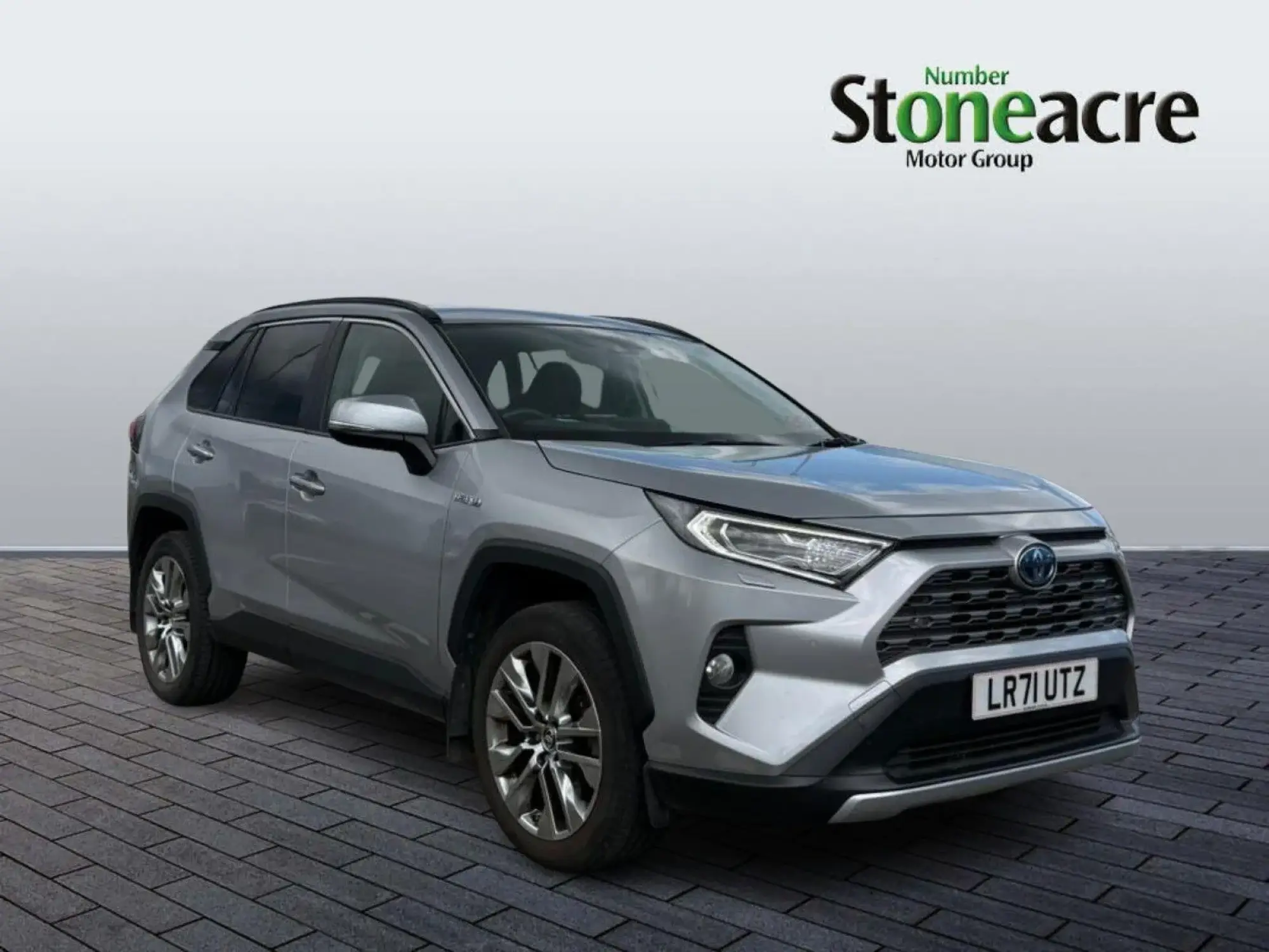 Toyota RAV4 2.5 VVT-h Excel CVT Euro 6 (s/s) 5dr LR71UTZ Image 1