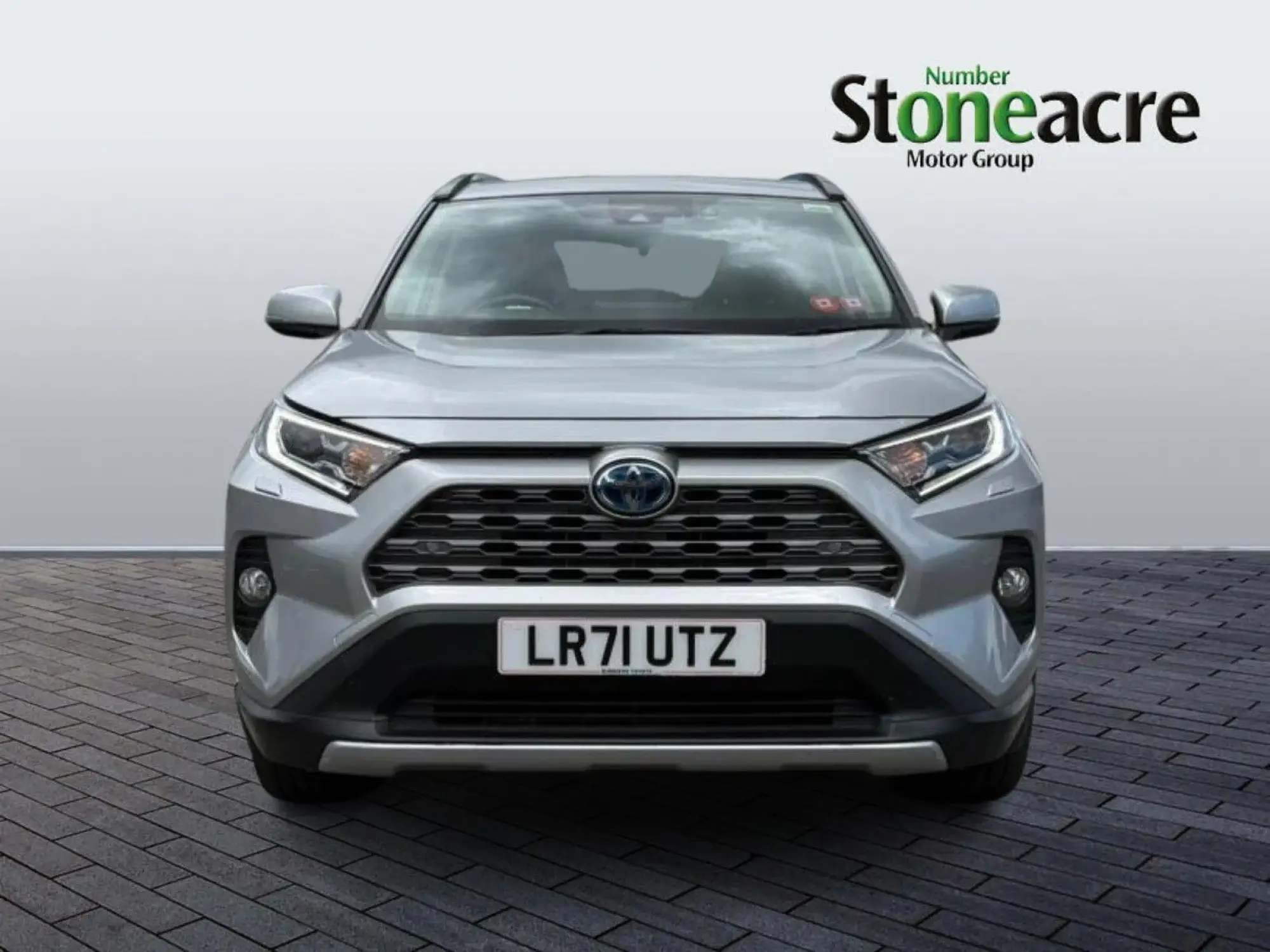 Toyota RAV4 2.5 VVT-h Excel CVT Euro 6 (s/s) 5dr LR71UTZ Image 2