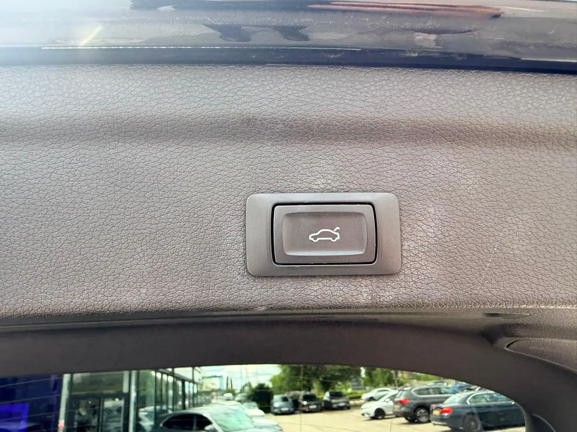 Audi Q3 Image 11