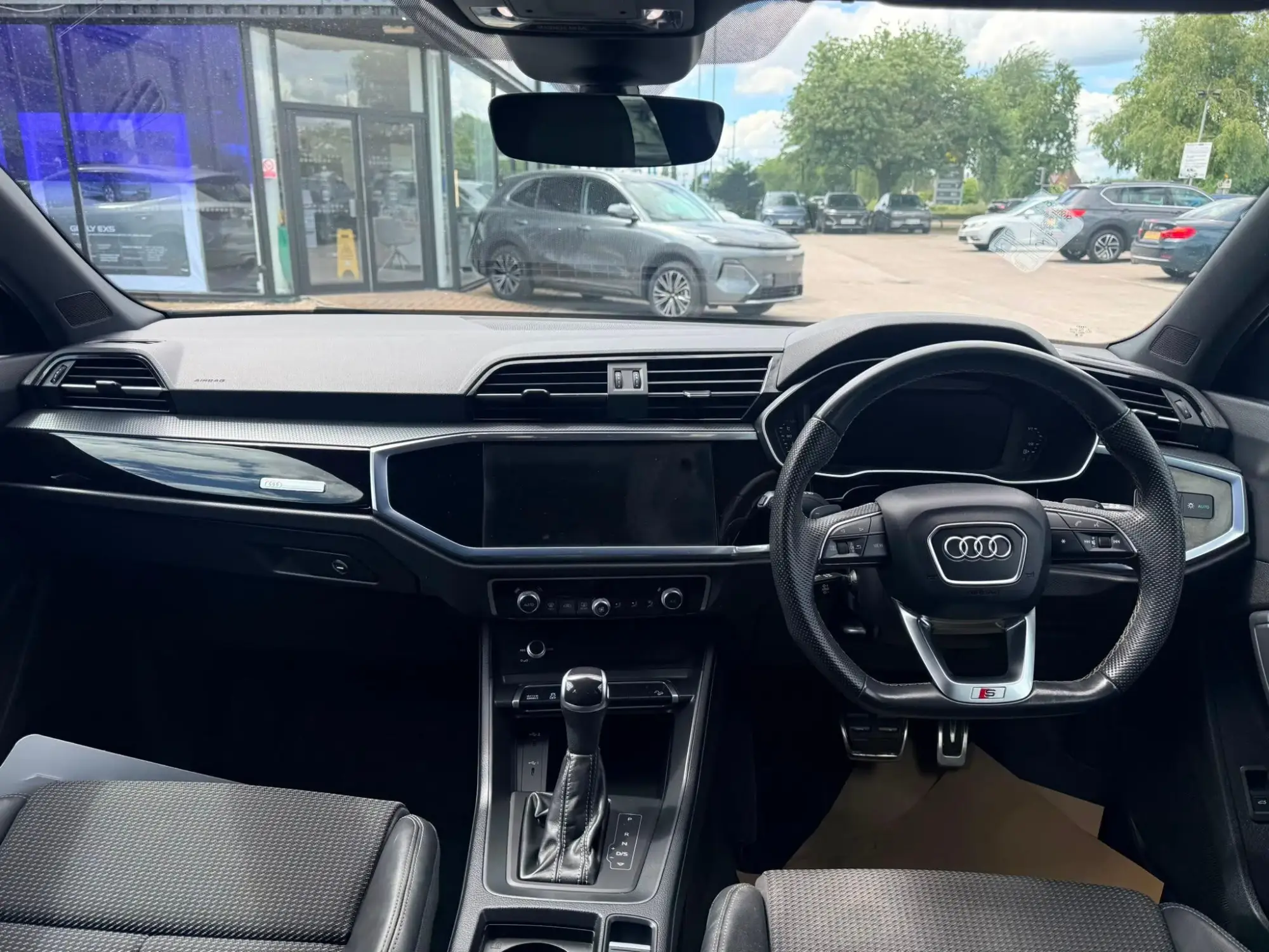 Audi Q3 Image 15