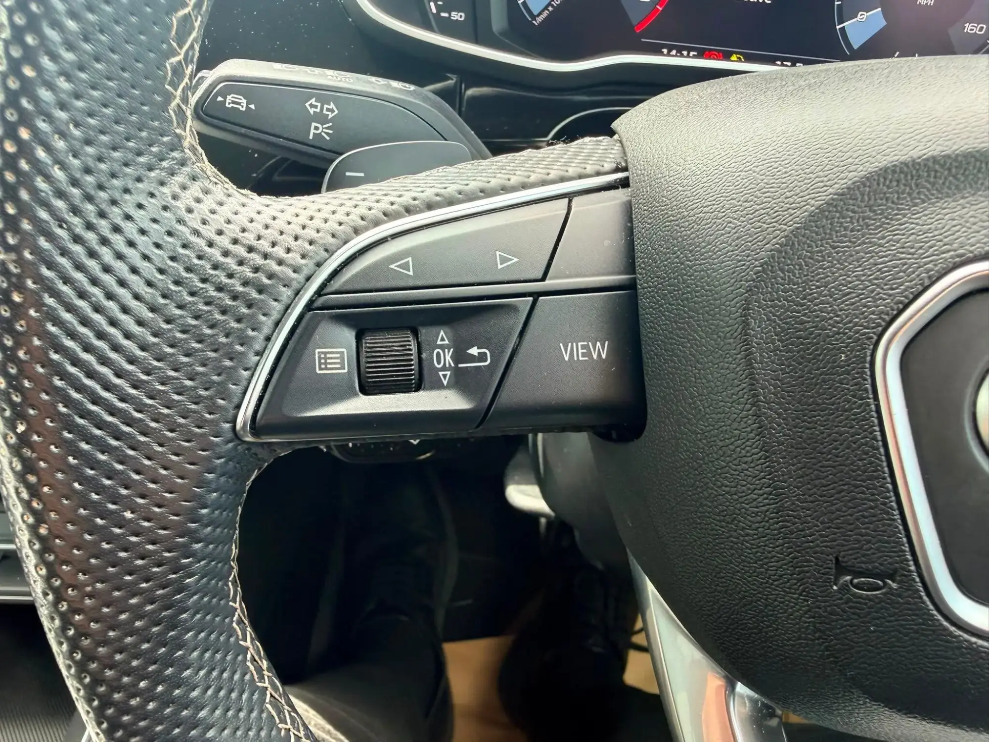 Audi Q3 Image 25