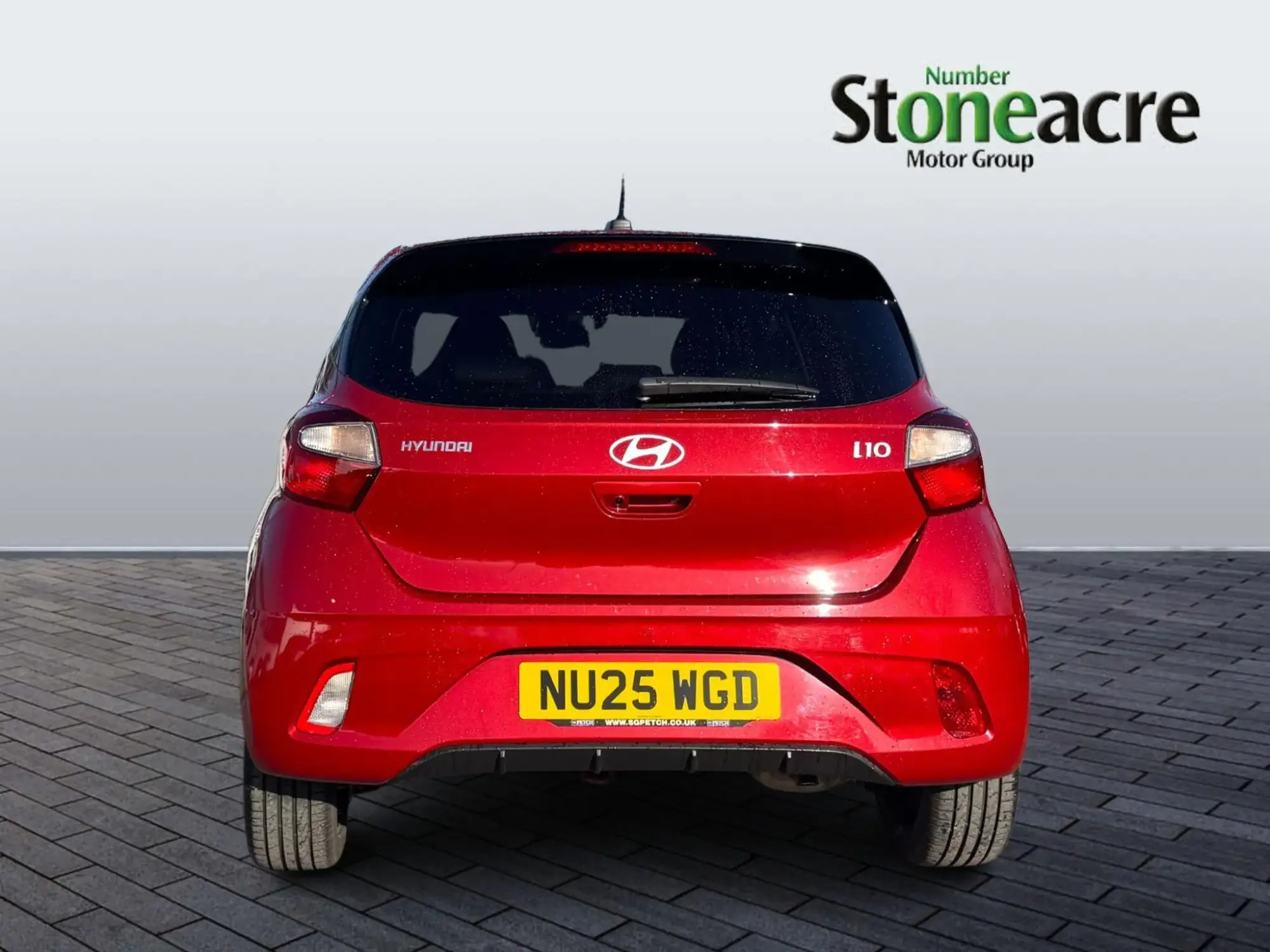 Hyundai i10 Image 4 Hyundai i10 Image 4