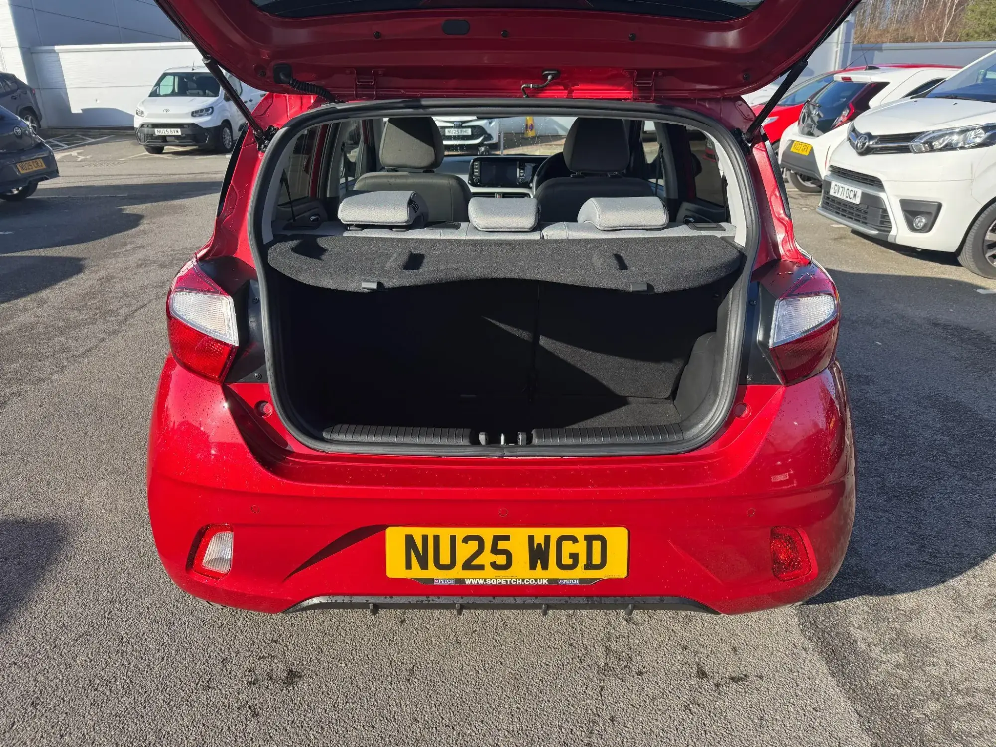 Hyundai i10 Image 10 Hyundai i10 Image 10