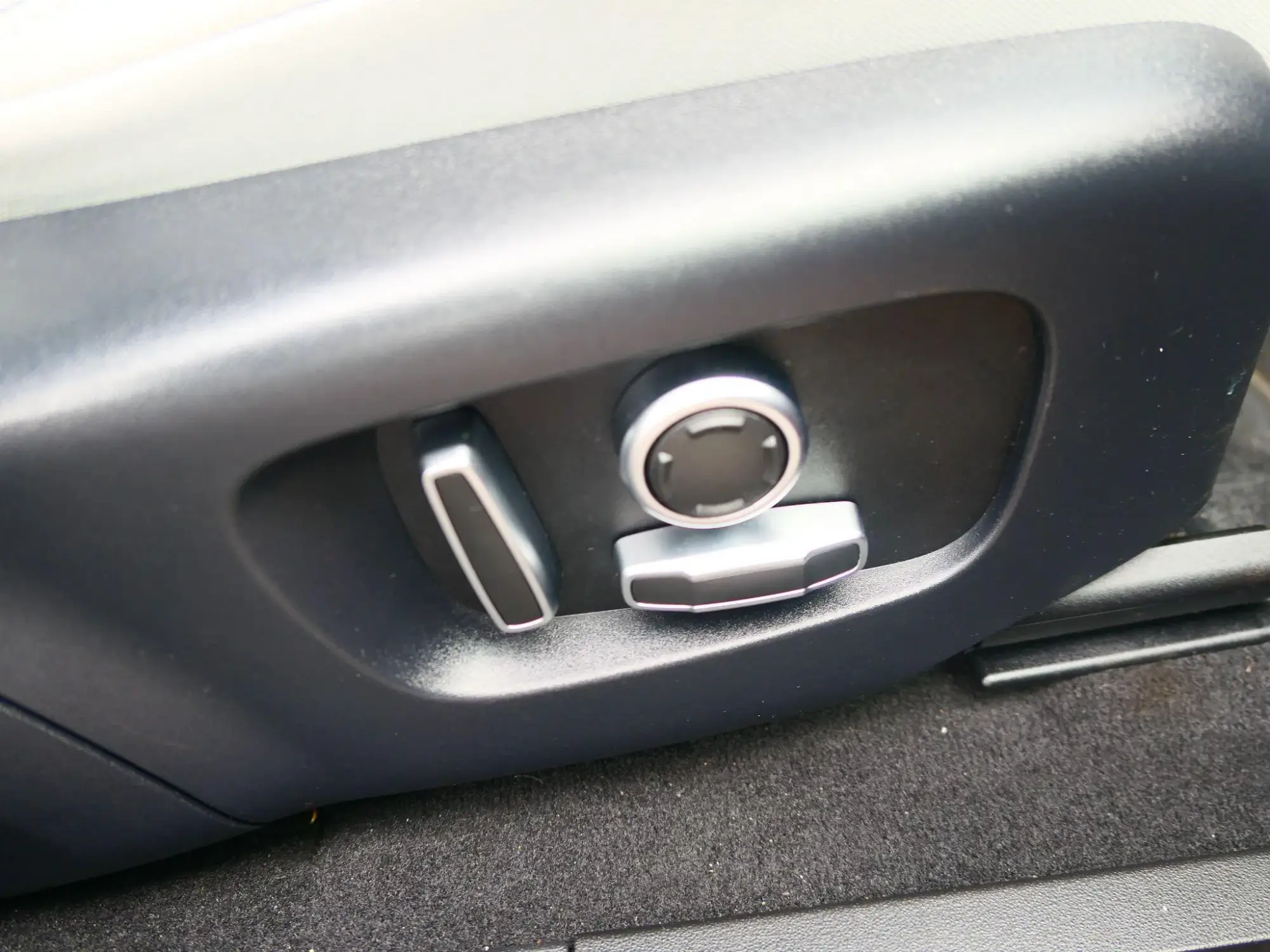 Land Rover Range Rover Evoque Image 15 Land Rover Range Rover Evoque Image 15