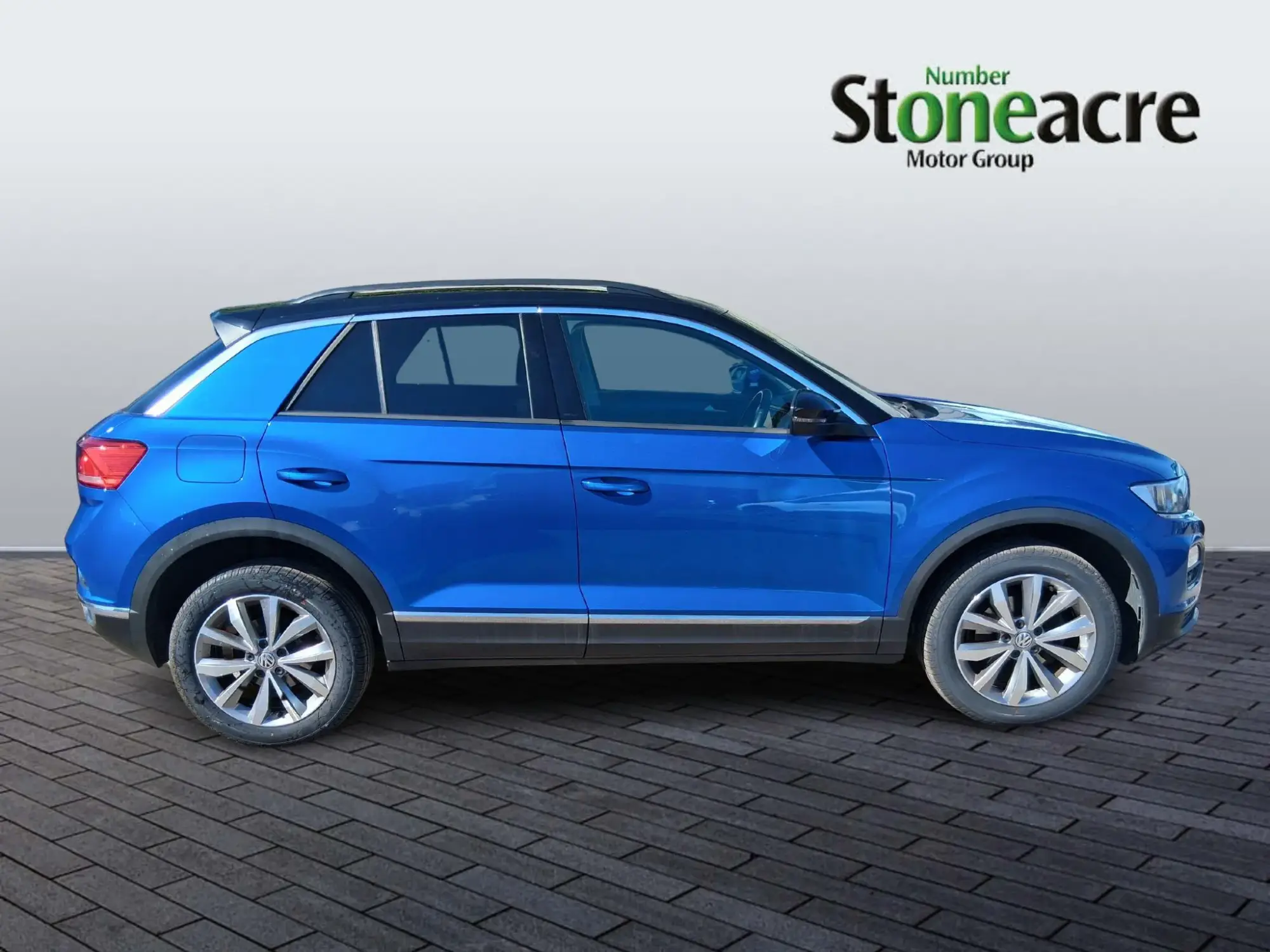 Volkswagen T-Roc 1.0 TSI Design Euro 6 (s/s) 5dr YT20XUW Image 2