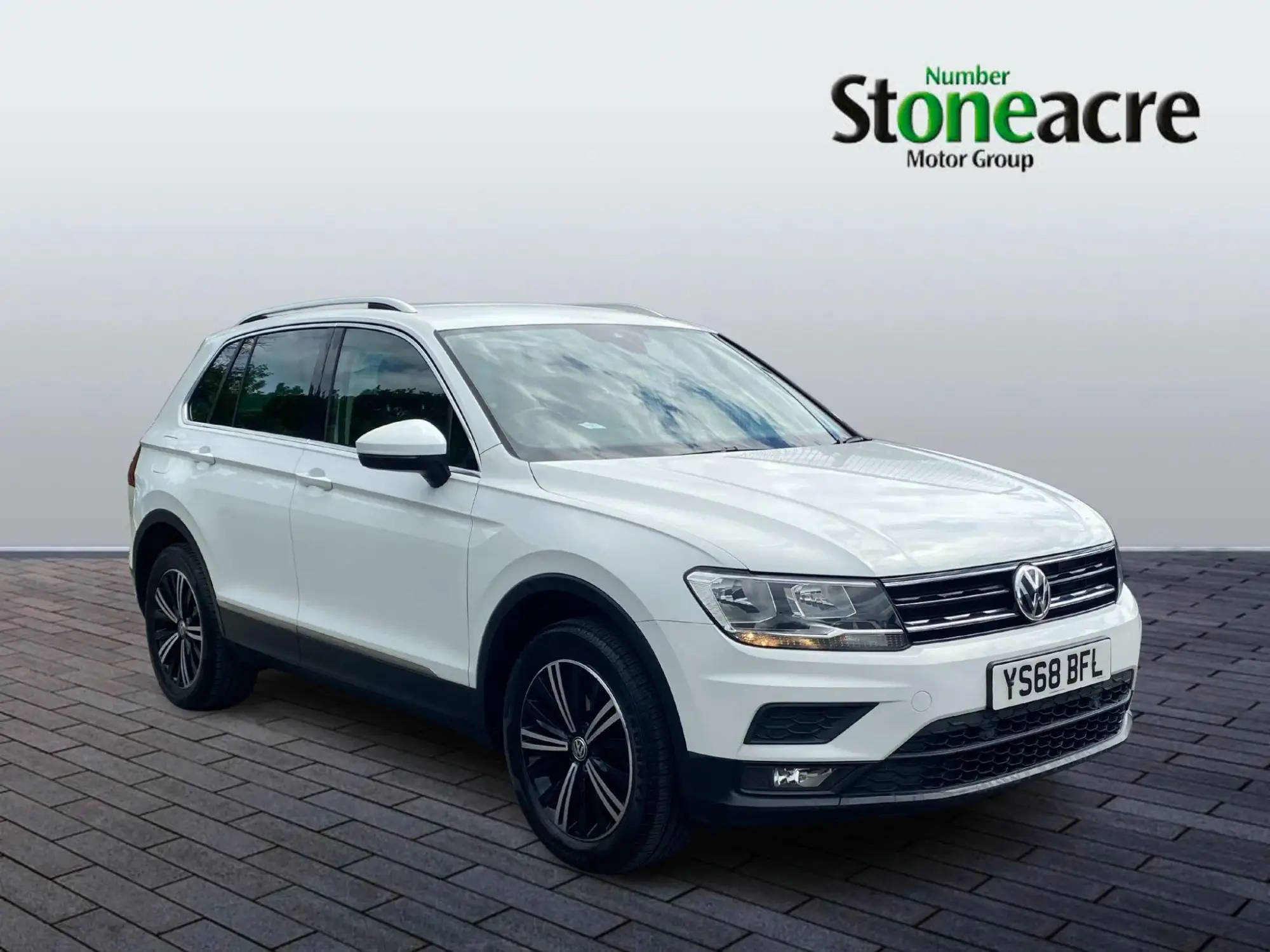Volkswagen Tiguan 2.0 TDI SE DSG 4Motion Euro 6 (s/s) 5dr YS68BFL Image 1