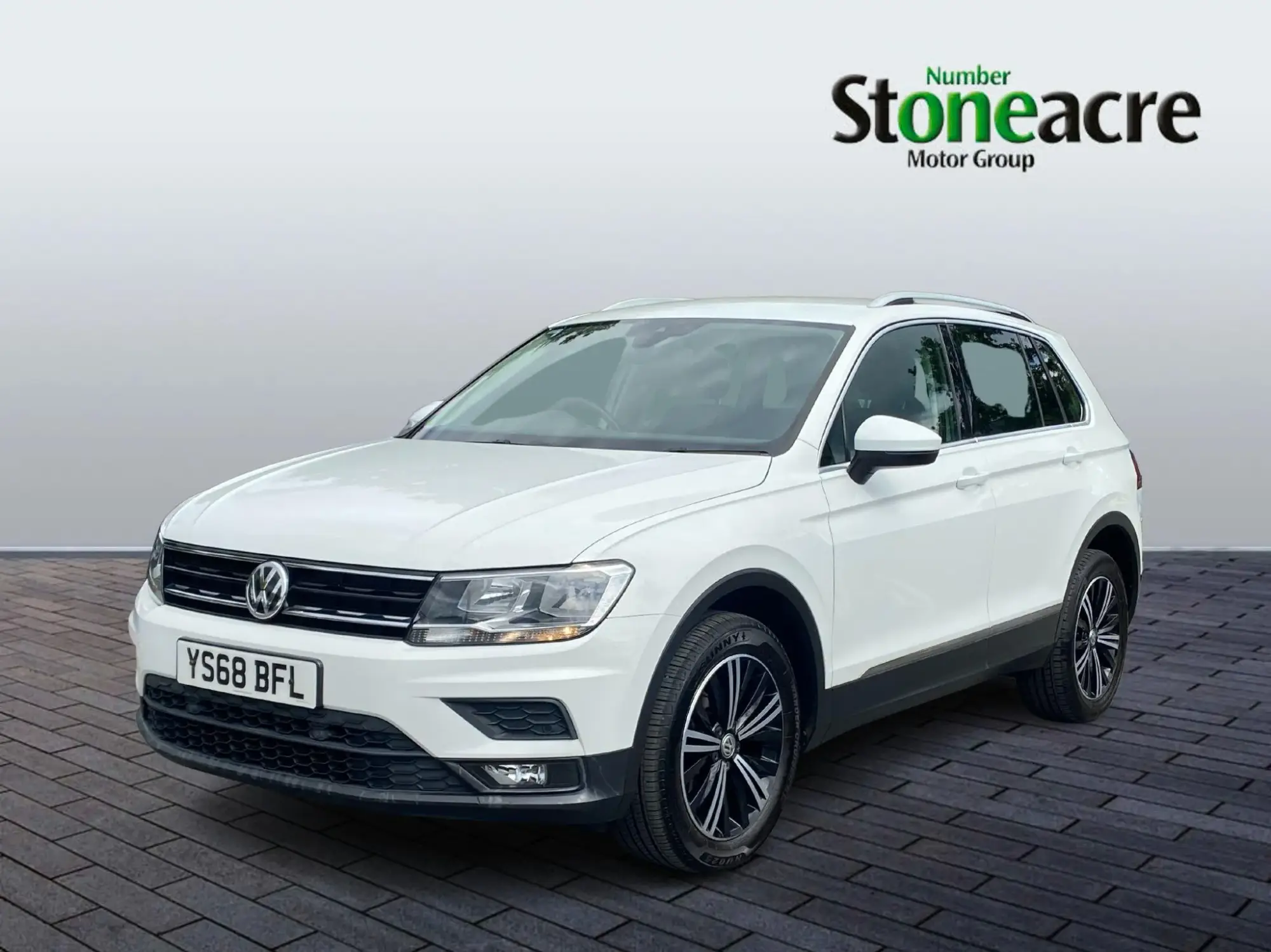 Volkswagen Tiguan 2.0 TDI SE DSG 4Motion Euro 6 (s/s) 5dr YS68BFL Image 3