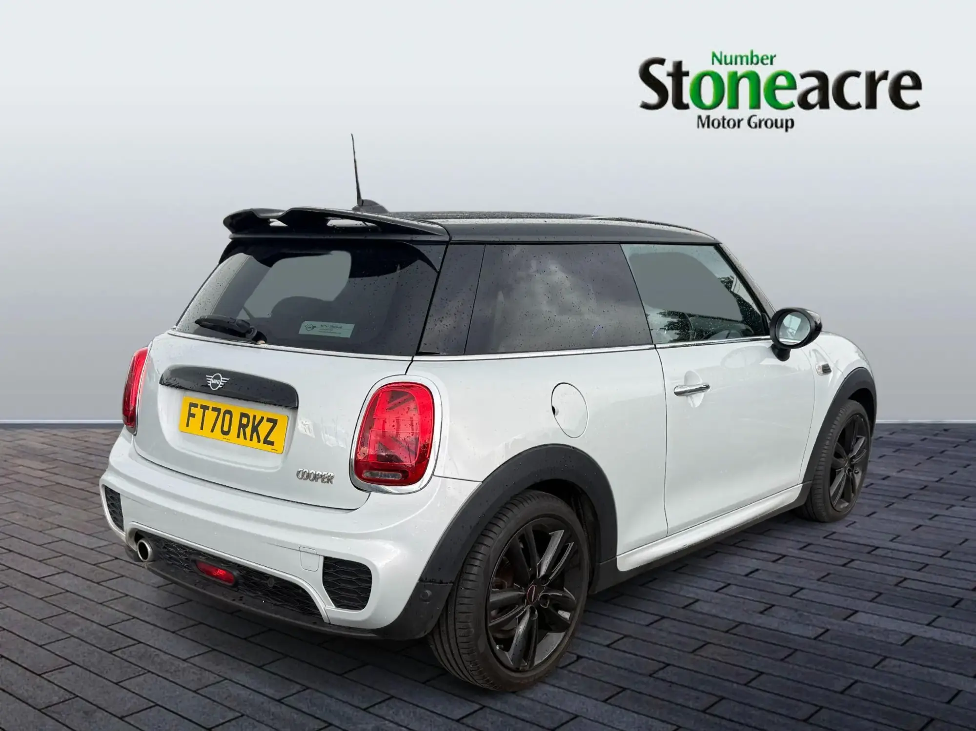MINI Hatch 1.5 Cooper Sport II 3dr FT70RKZ Image 3