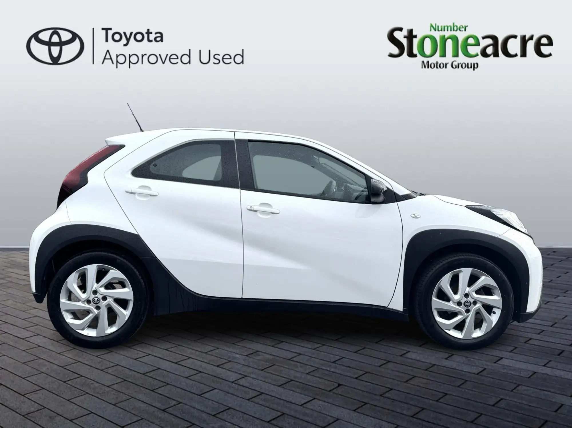 Toyota Aygo X 1.0 VVT-i Pure 5dr NU24YOV Image 2