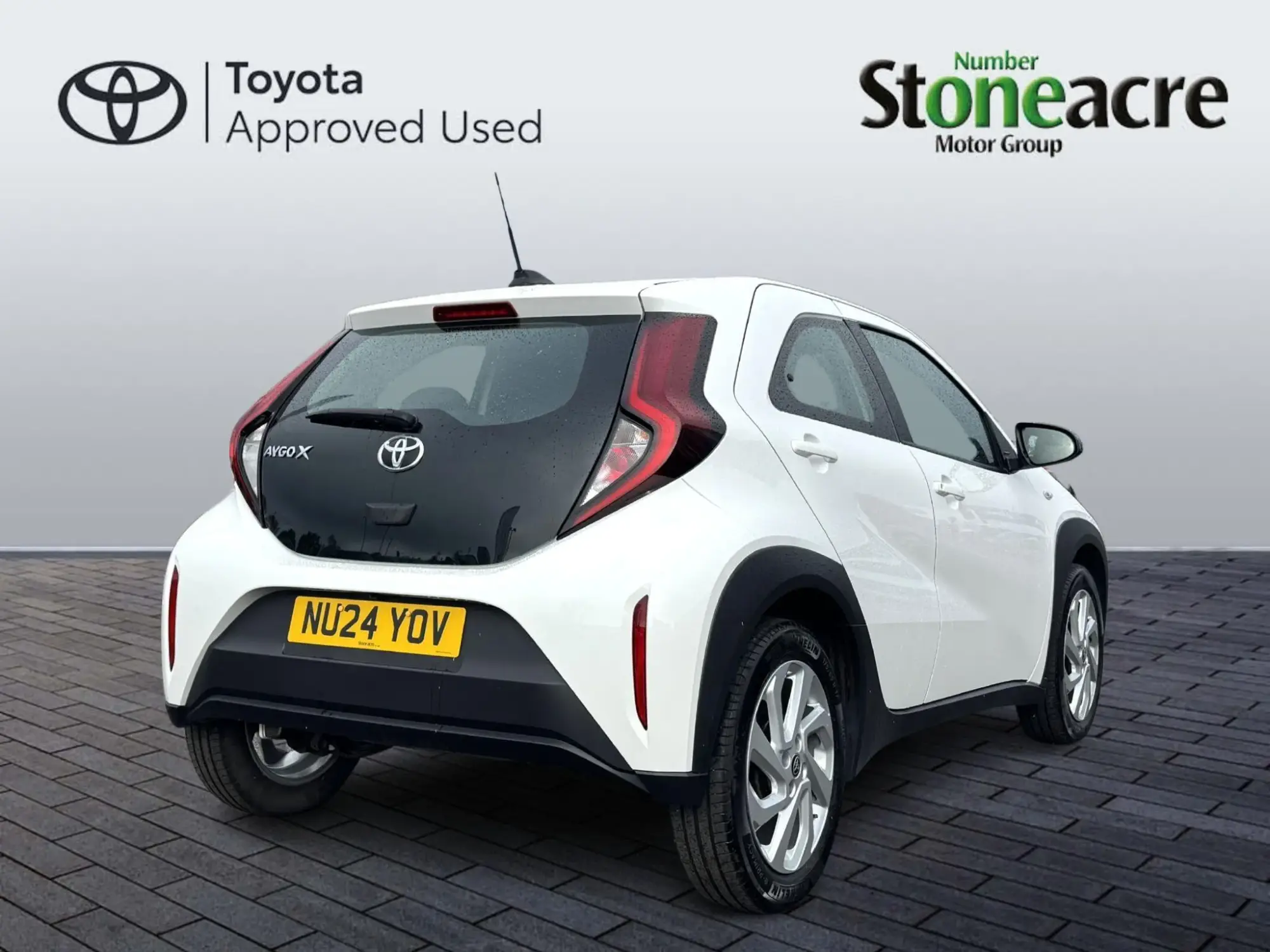 Toyota Aygo X 1.0 VVT-i Pure 5dr NU24YOV Image 3
