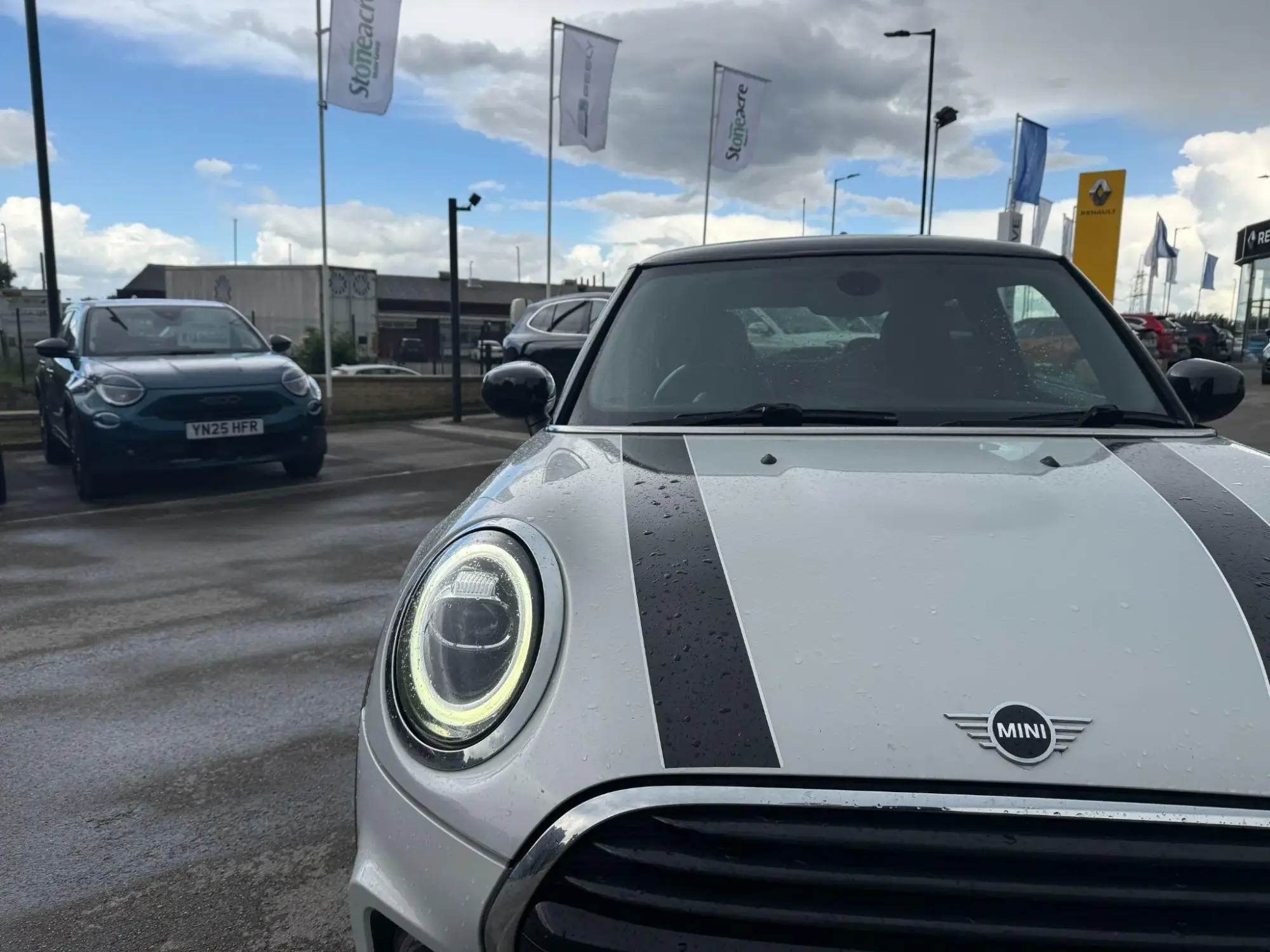MINI Hatch Image 10