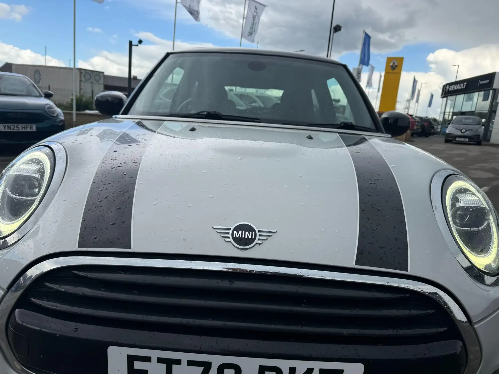 MINI Hatch Image 11