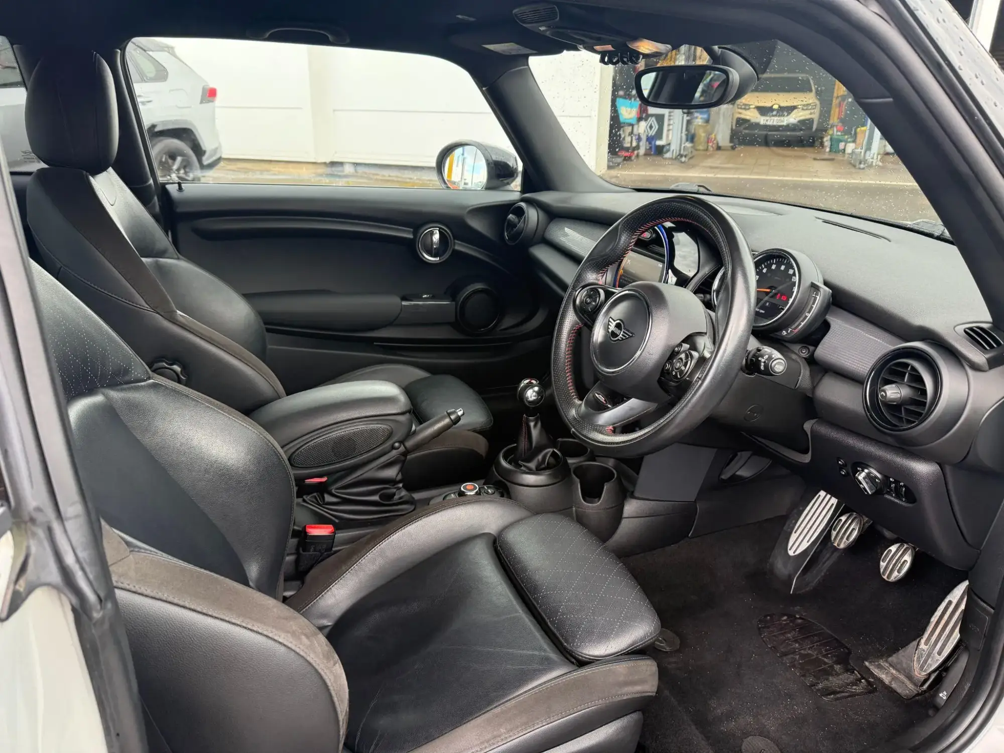 MINI Hatch Image 15