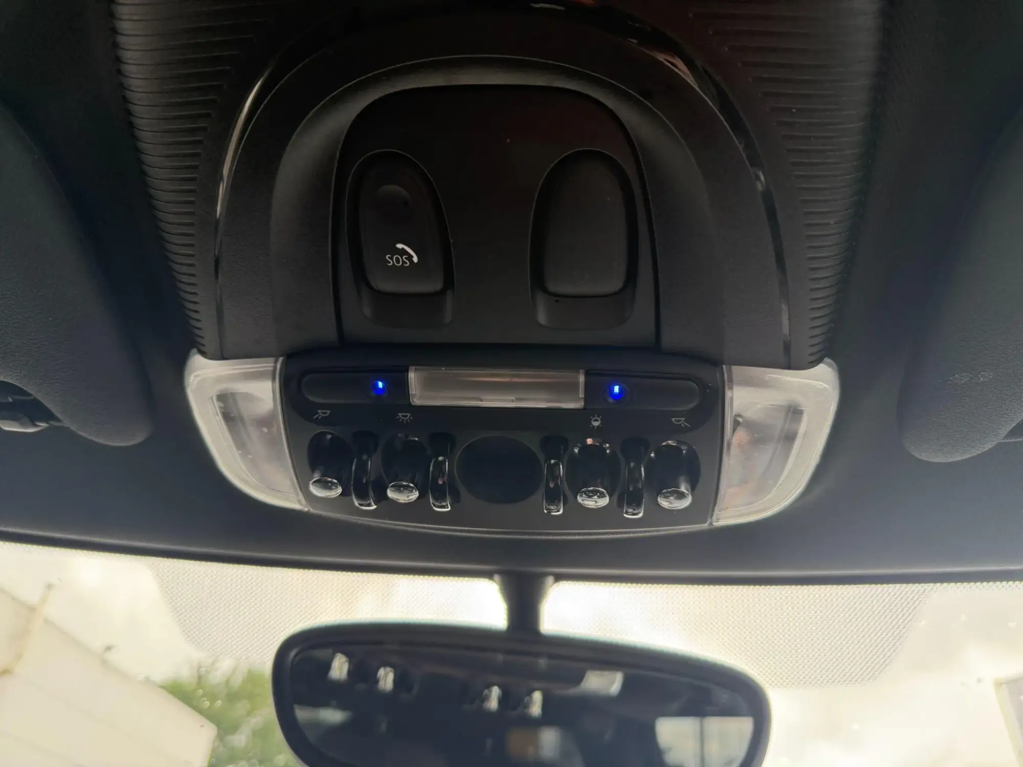MINI Hatch Image 25