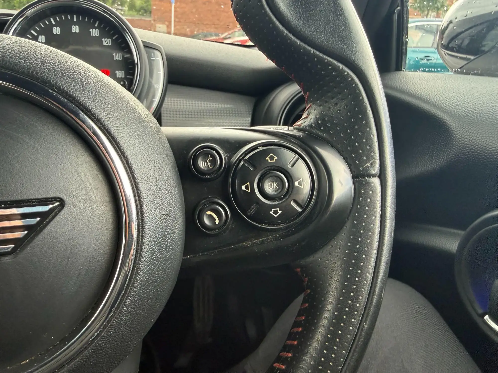 MINI Hatch Image 31