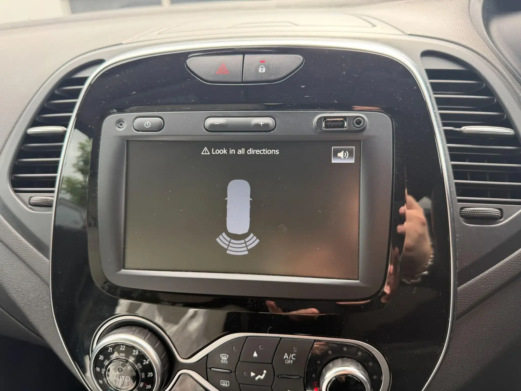 Renault Captur Image 32