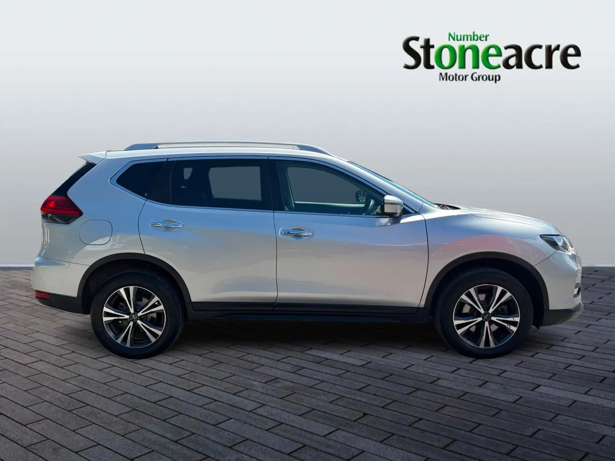 Nissan X-Trail 1.7 dCi N-Connecta 5dr CVT YE70DGO Image 2