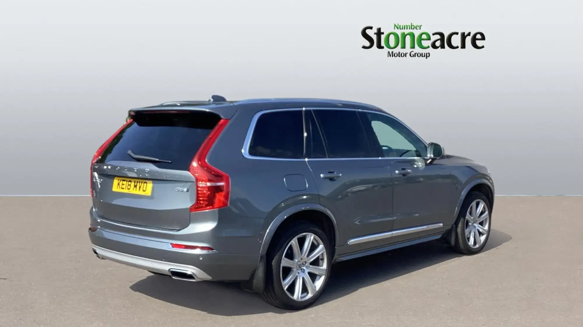 Volvo XC90 2.0 D5 PowerPulse Inscription Pro SUV 5dr Diesel Auto 4WD Euro 6 (s/s) (235 ps) KE18MVO Image 2