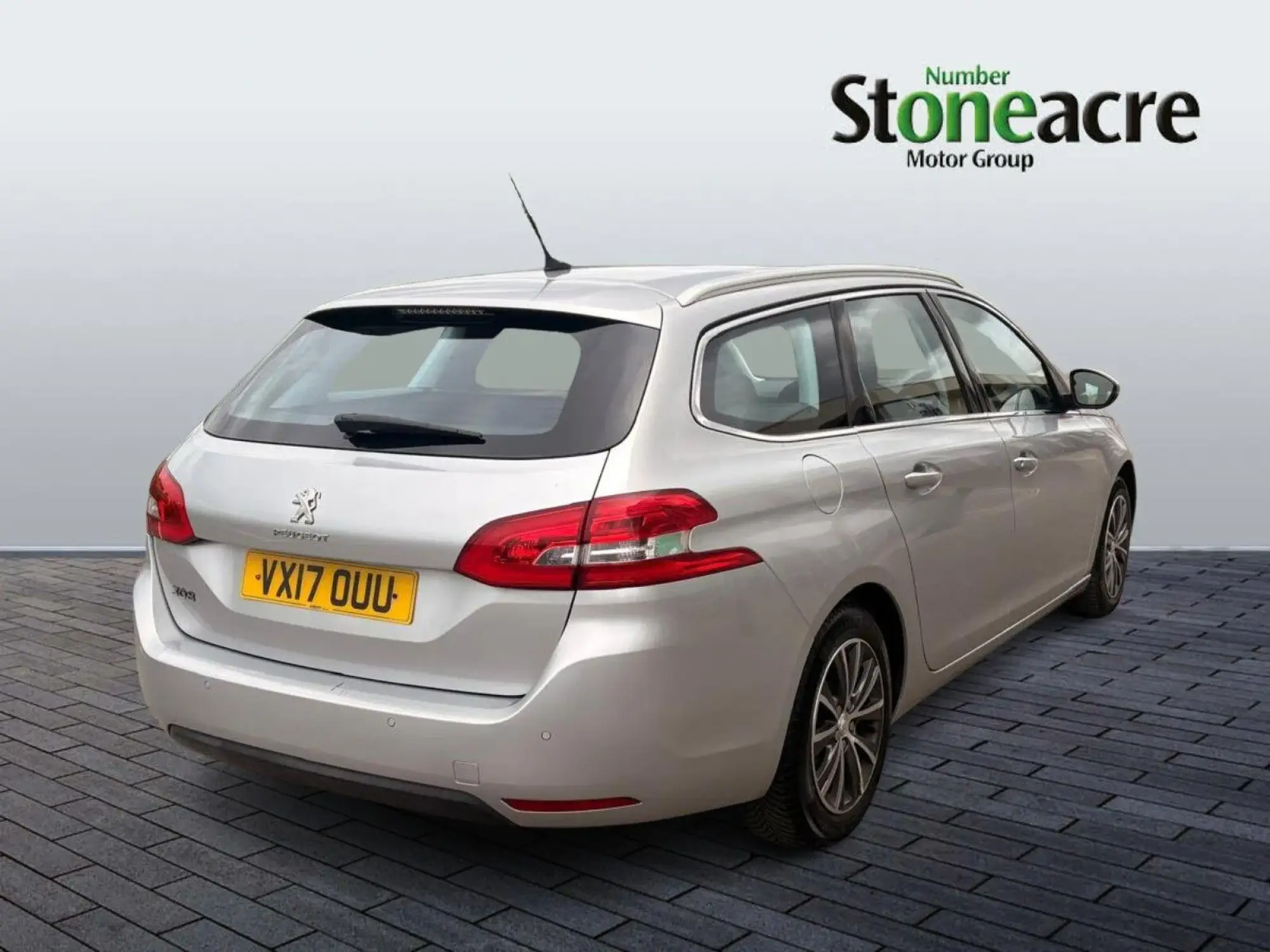 Peugeot 308 SW 1.6 BlueHDi Allure Euro 6 (s/s) 5dr VX17OUU Image 3