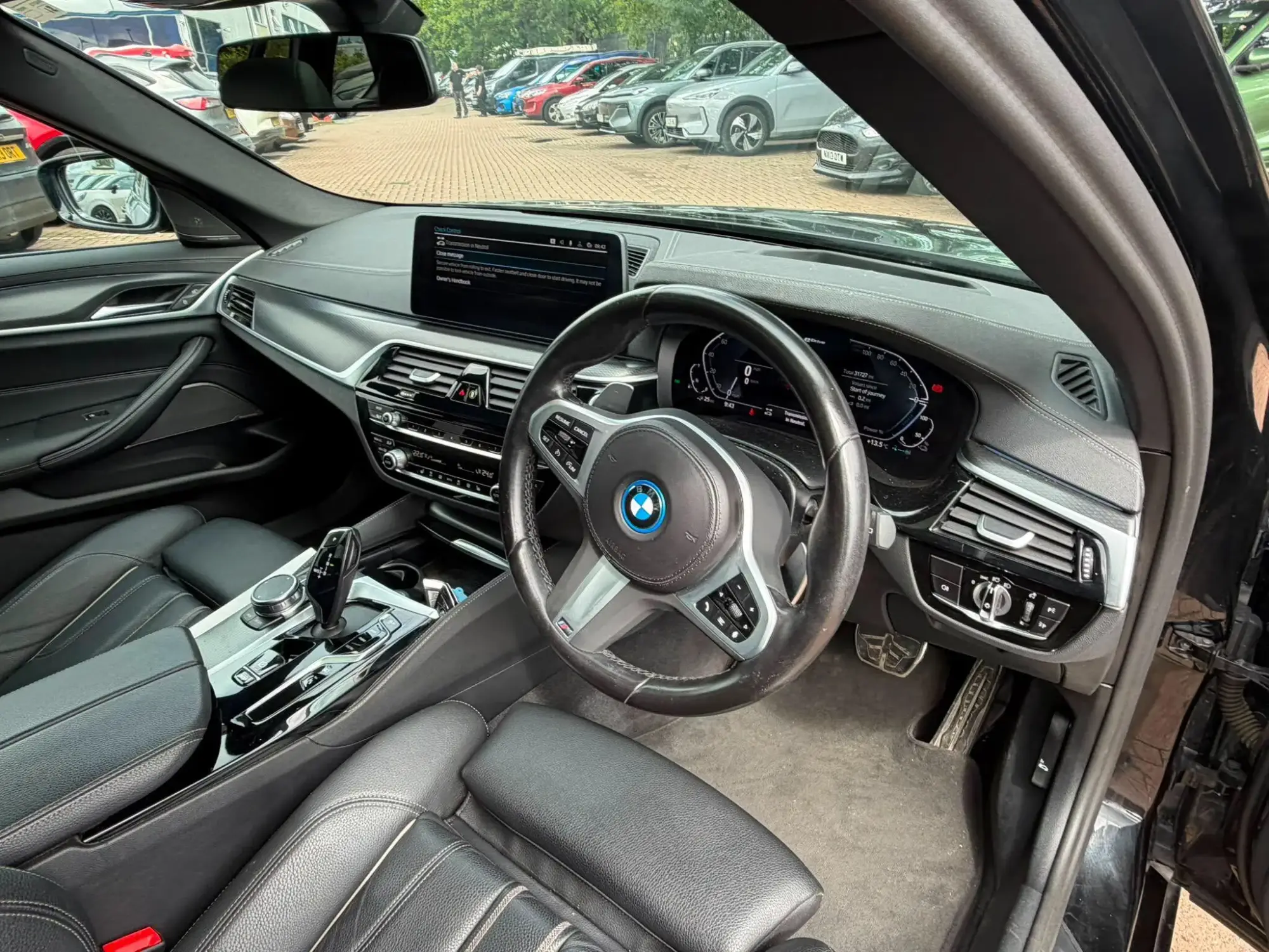 BMW 5 Series Image 11 BMW 5 Series Image 11