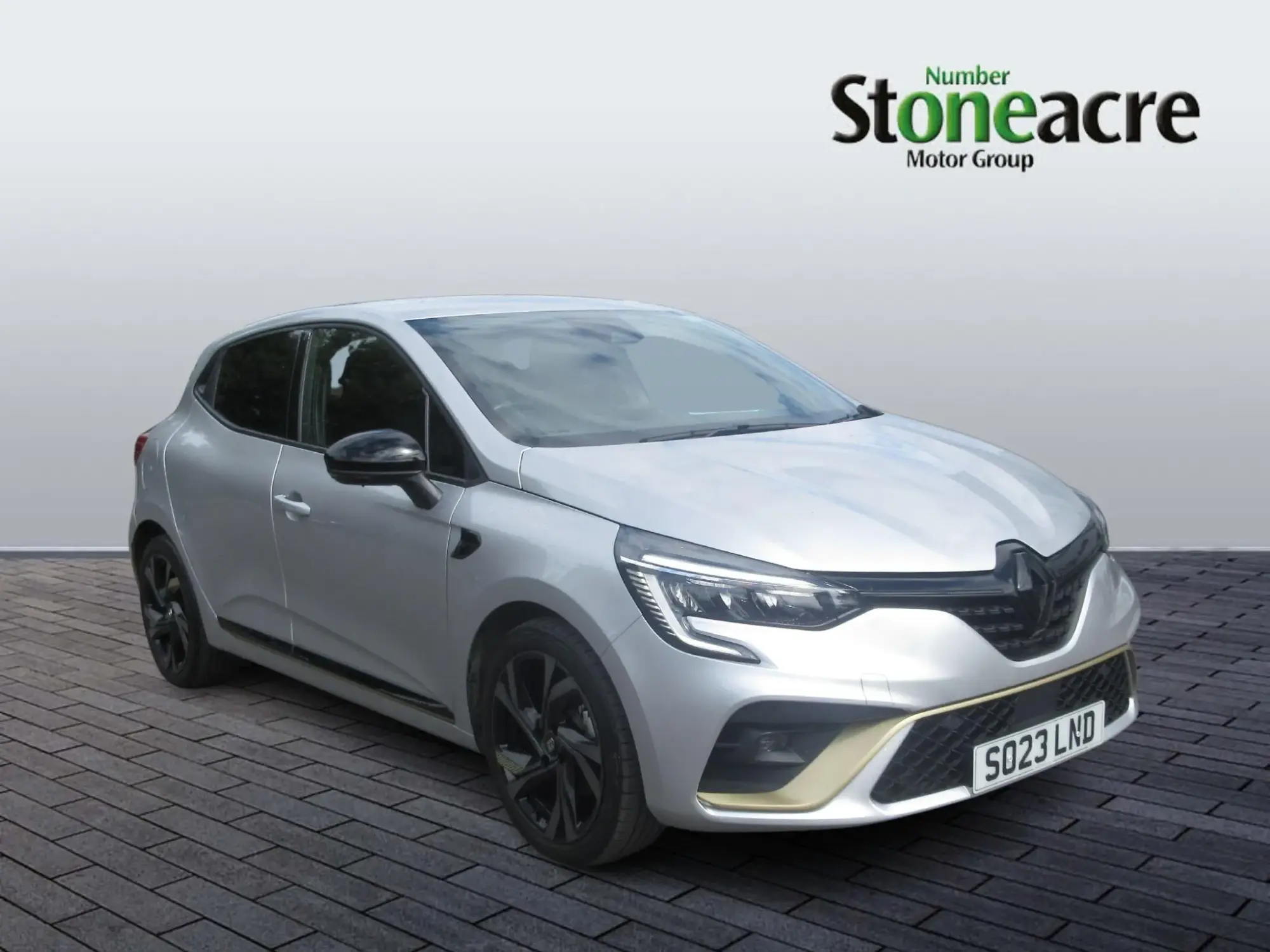 Renault Clio E-Tech 1.6 E-TECH full hybrid 145 Engineered 5dr Auto SO23LND Image 1