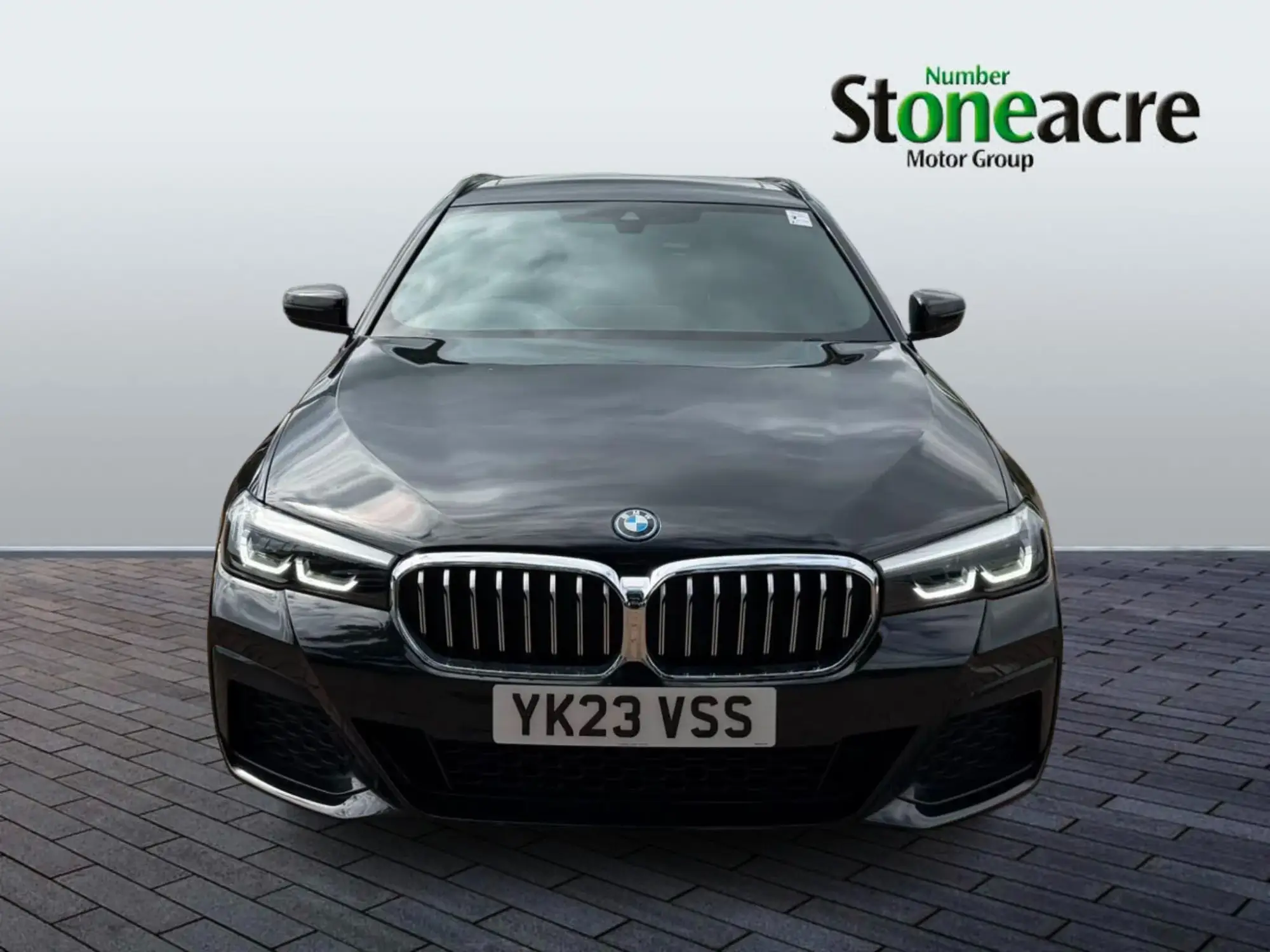 BMW 5 Series Image 4 BMW 5 Series Image 4