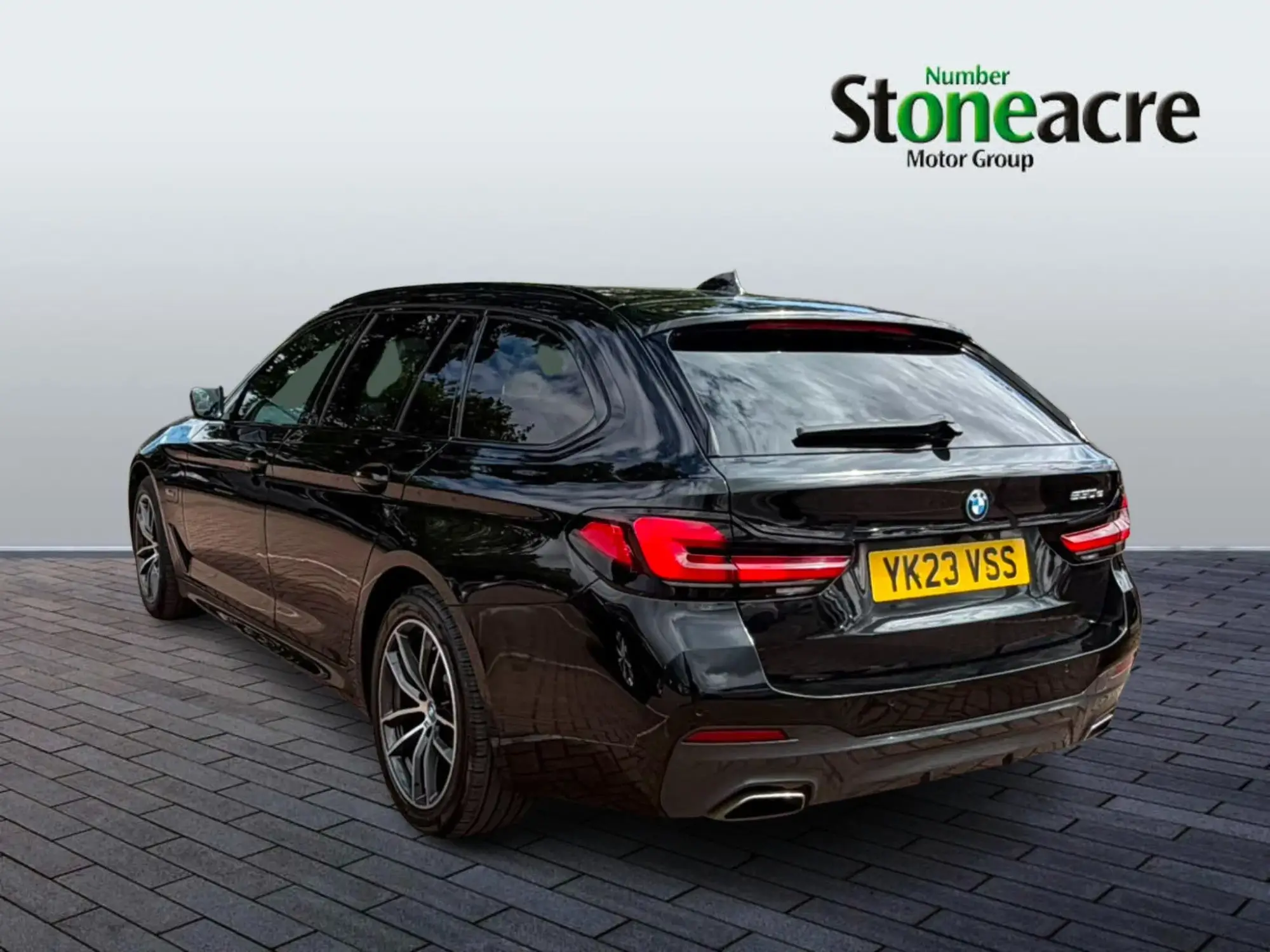 BMW 5 Series Image 6 BMW 5 Series Image 6
