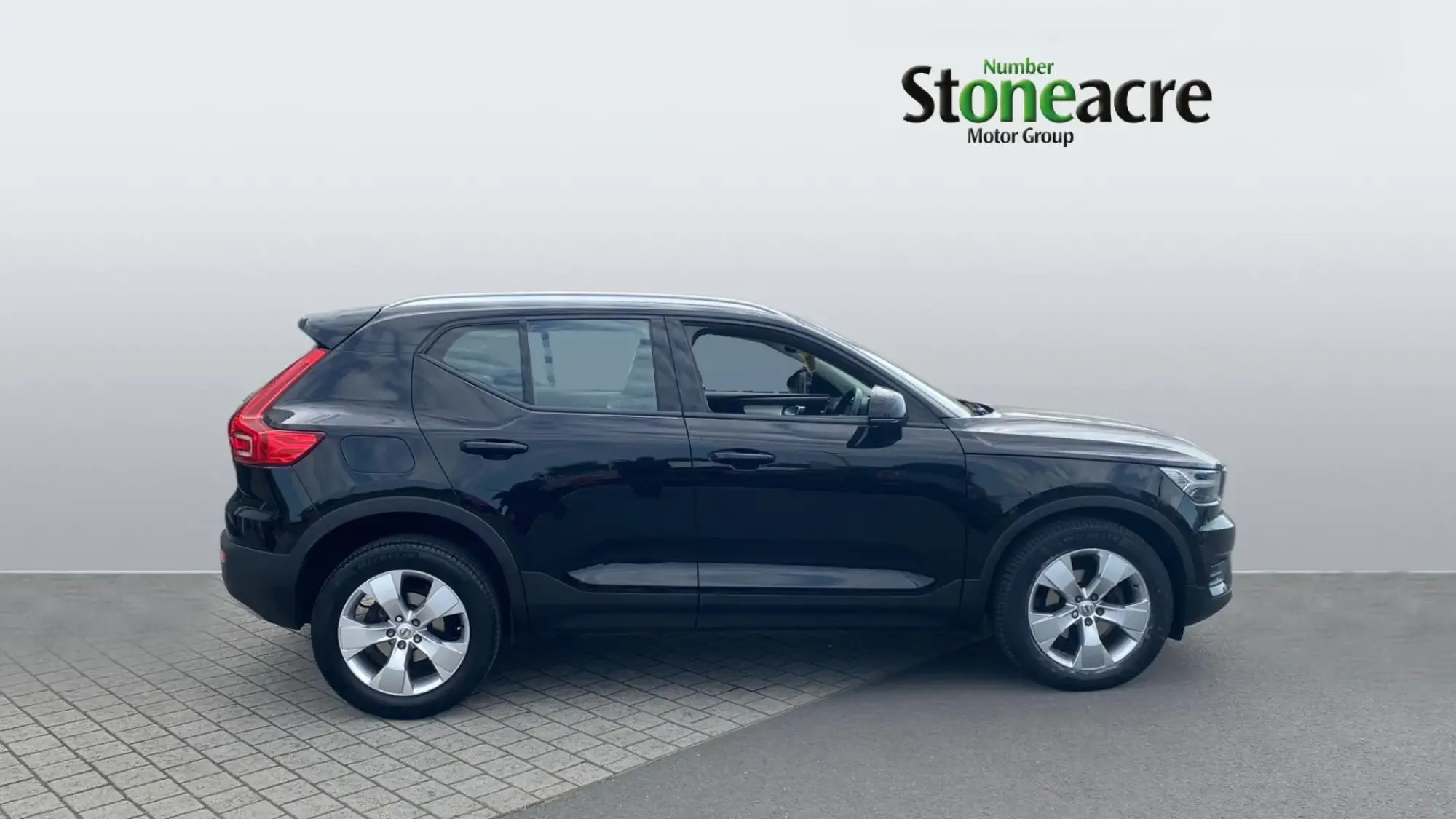 Volvo XC40 1.5 T3 [163] Momentum 5dr YS71JFZ Image 3