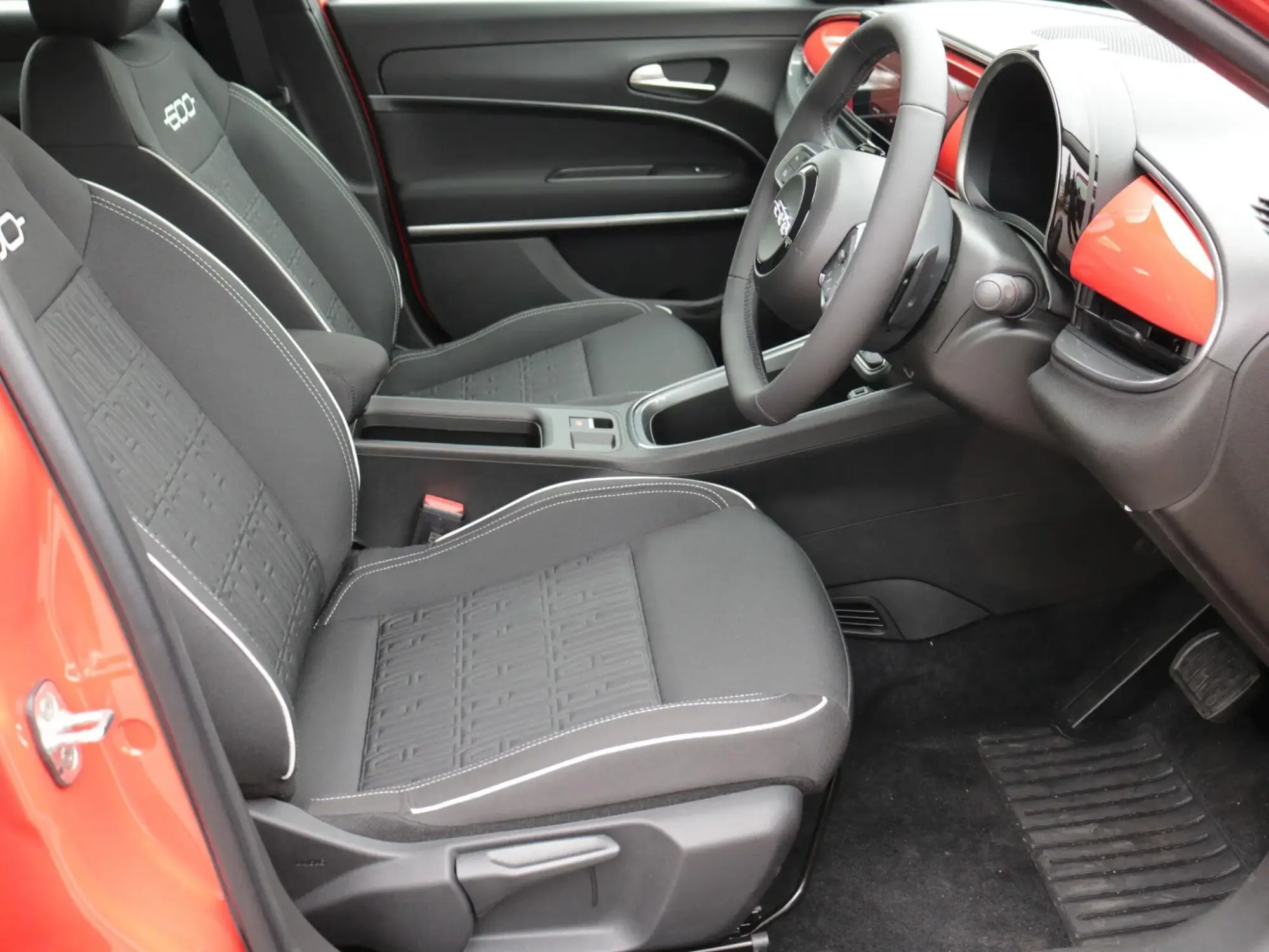 Fiat 600 Petrol Image 12 Fiat 600 Petrol Image 12