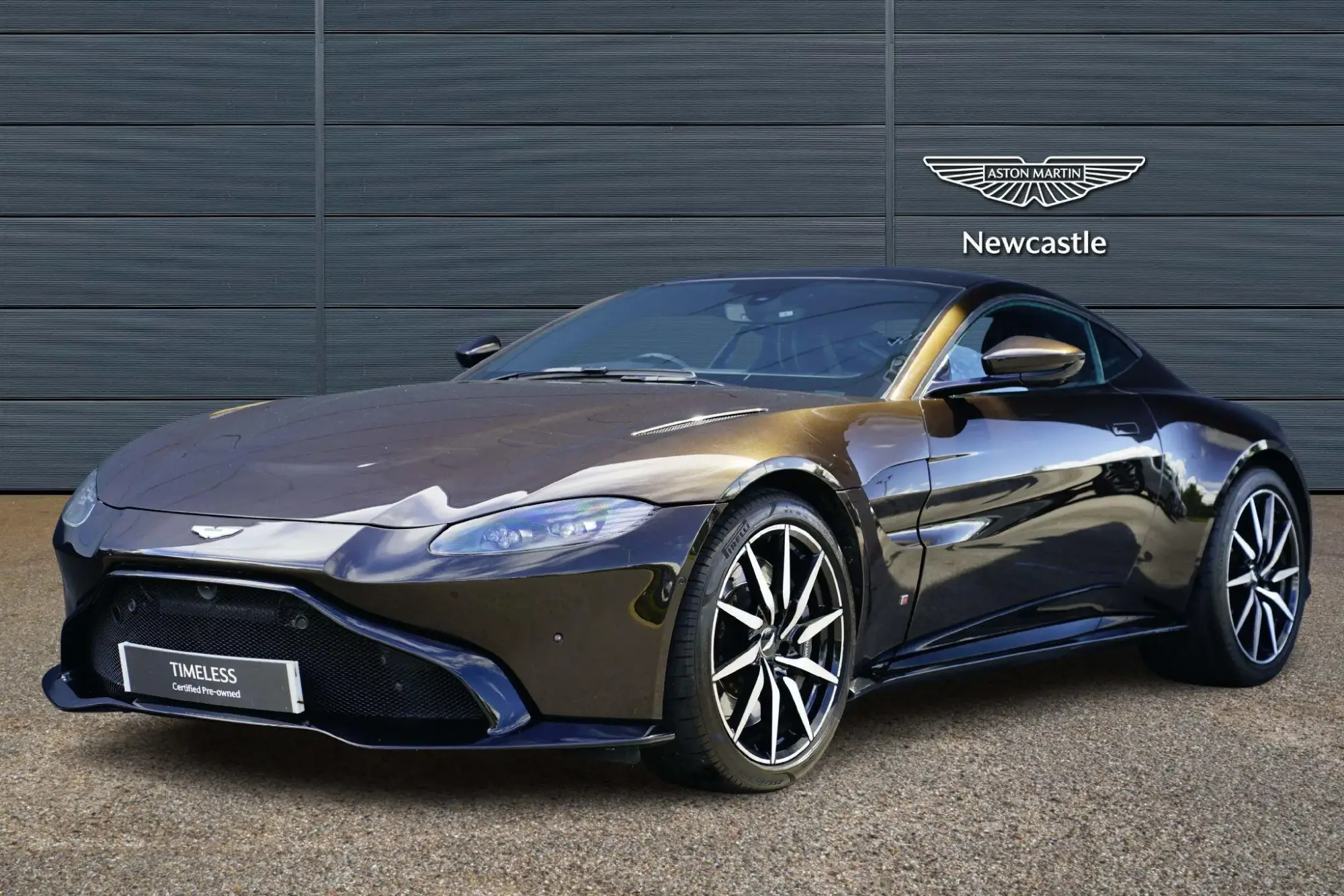 Aston Martin Vantage 2dr ZF 8 Speed Auto MV20UZY Image 3