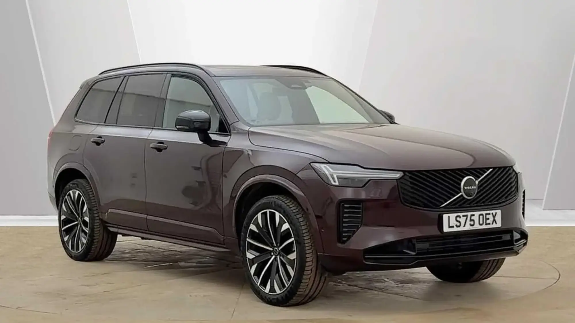 Volvo XC90 Plug-In Hybrid 2.0 T8 18.8kWh Plus Auto 4WD Euro 6 (s/s) 5dr LS75OEX Image 1