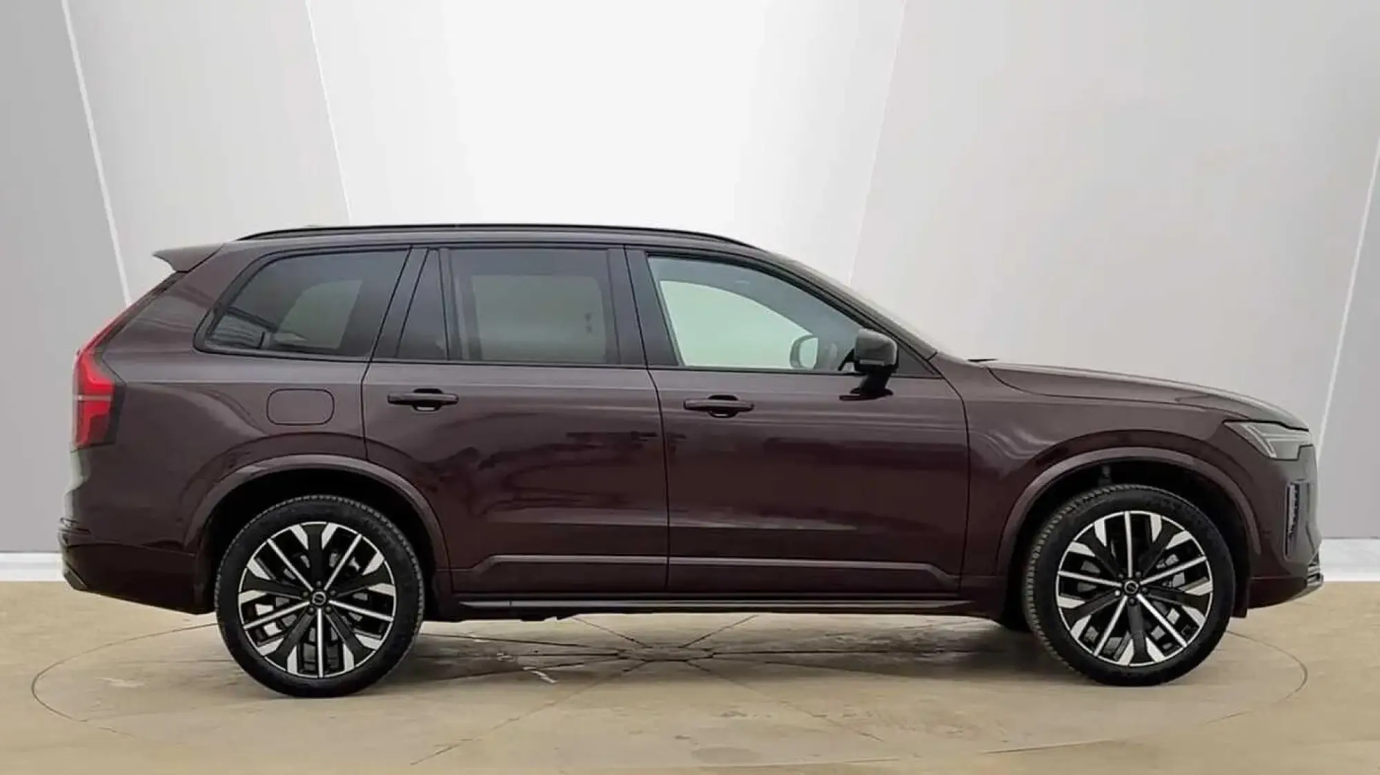 Volvo XC90 Plug-In Hybrid 2.0 T8 18.8kWh Plus Auto 4WD Euro 6 (s/s) 5dr LS75OEX Image 2
