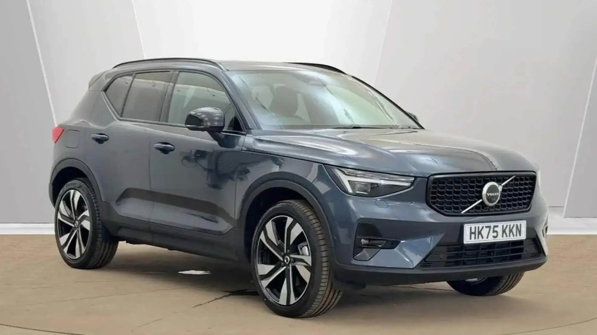 Volvo XC40 Image 1