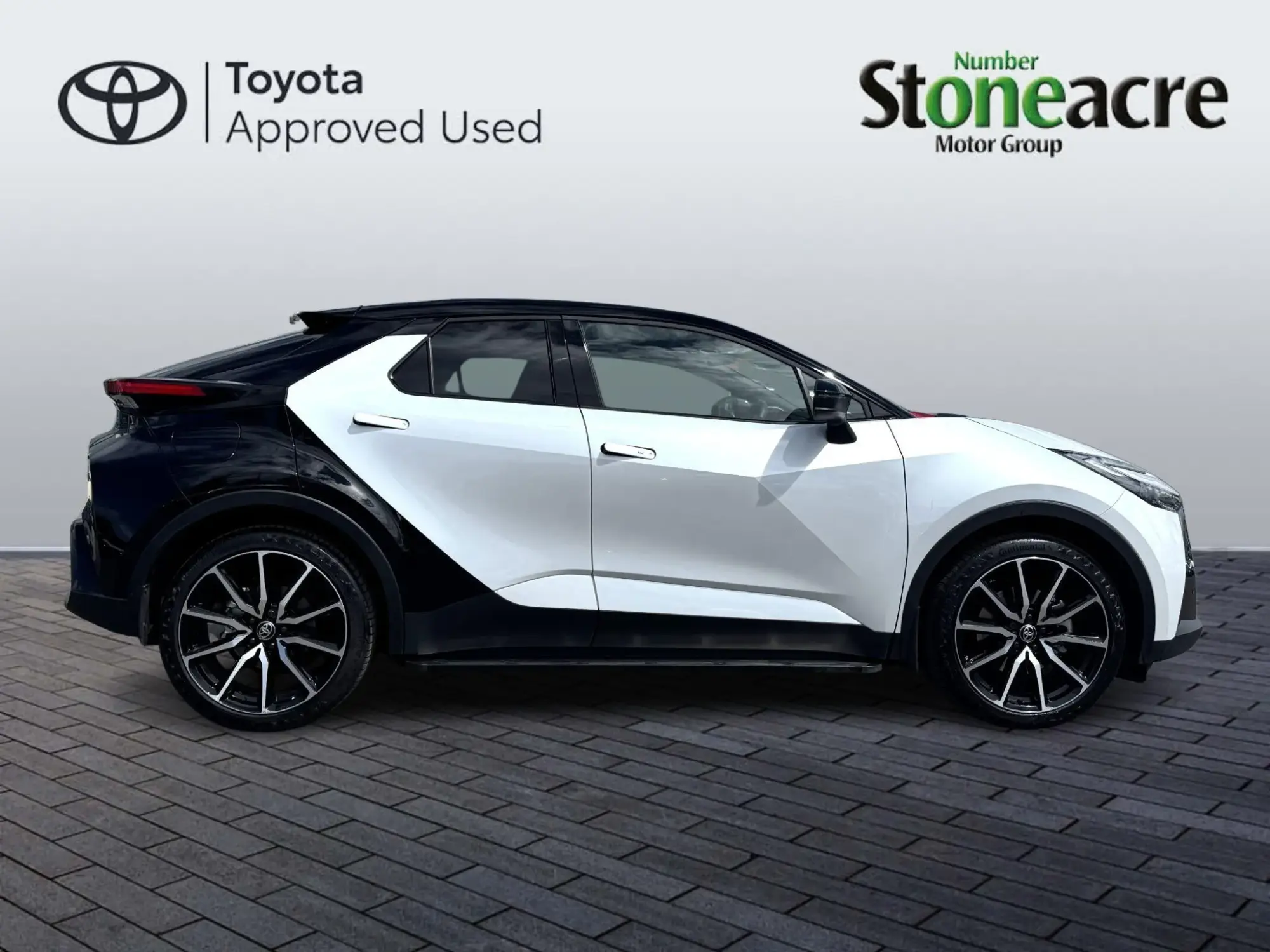 Toyota C-HR Plug-in Hybrid 2.0 VVT-h 13.6 kWh GR SPORT CVT Euro 6 (s/s) 5dr NU26KKD Image 2