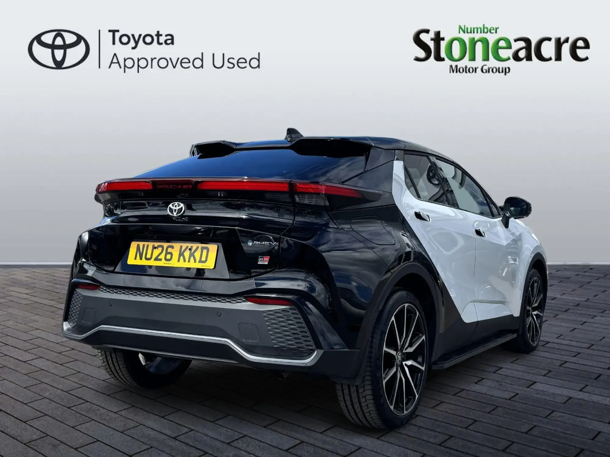 Toyota C-HR Plug-in Hybrid 2.0 VVT-h 13.6 kWh GR SPORT CVT Euro 6 (s/s) 5dr NU26KKD Image 3