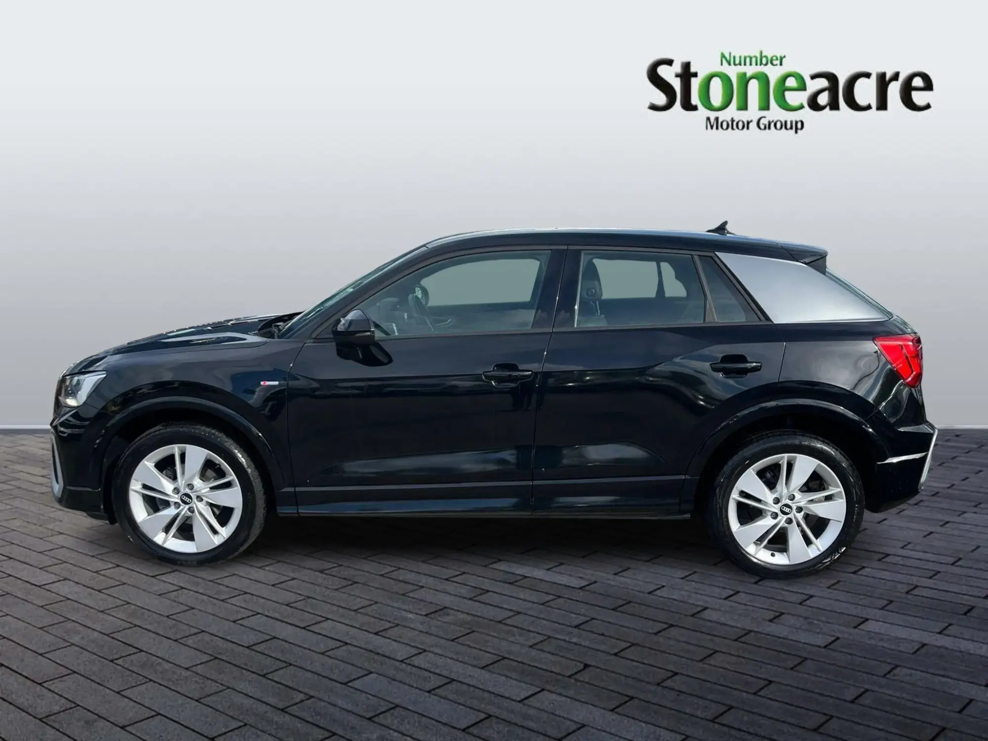 Audi Q2 1.5 TFSI CoD 35 S line S Tronic Euro 6 (s/s) 5dr LV21HBX Image 2