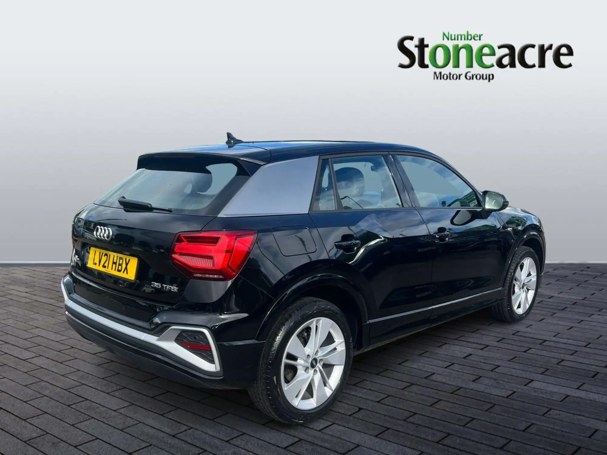 Audi Q2 1.5 TFSI CoD 35 S line S Tronic Euro 6 (s/s) 5dr LV21HBX Image 3