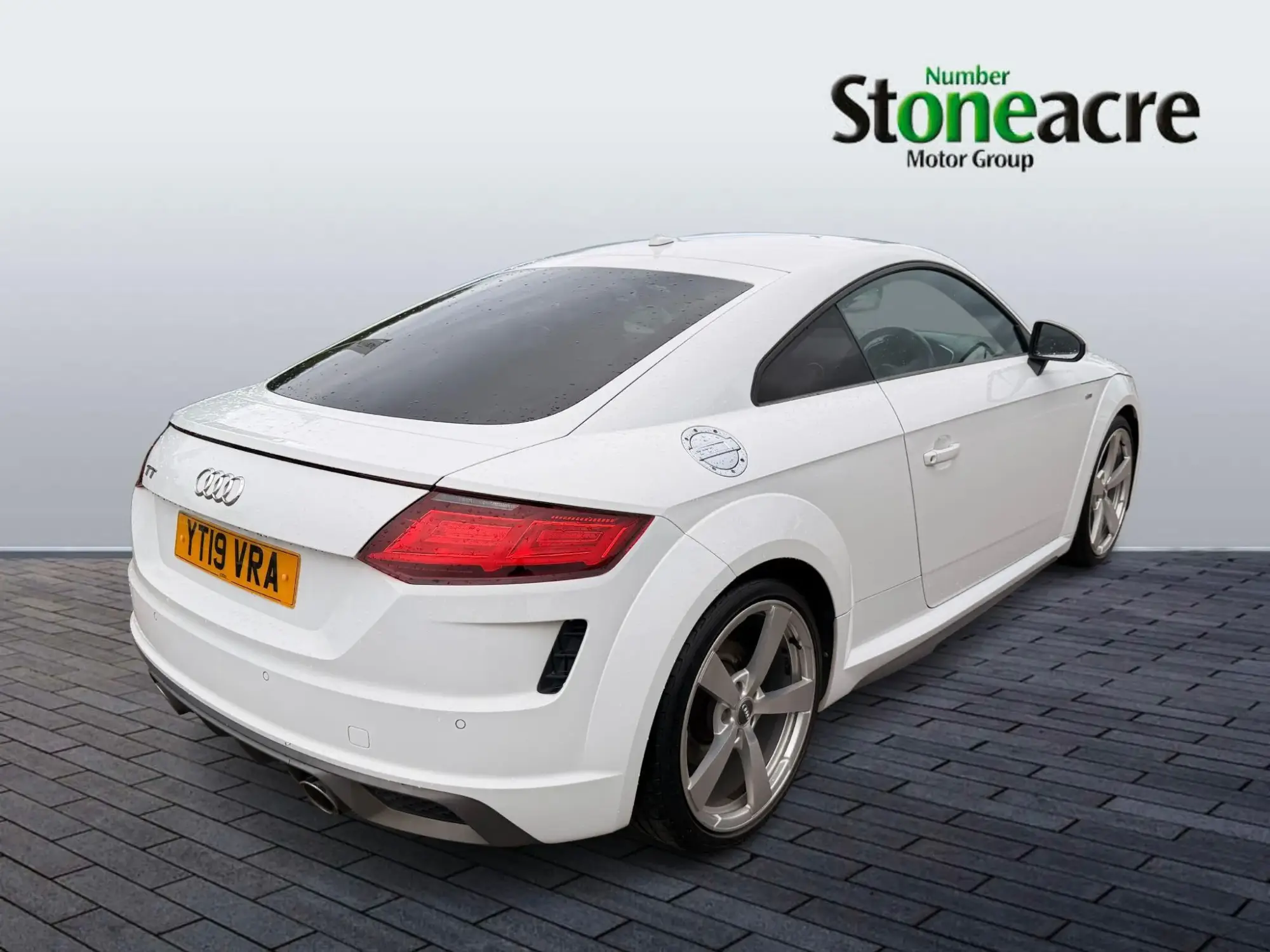Audi TT 2.0 TFSI 40 S line S Tronic Euro 6 (s/s) 3dr YT19VRA Image 3
