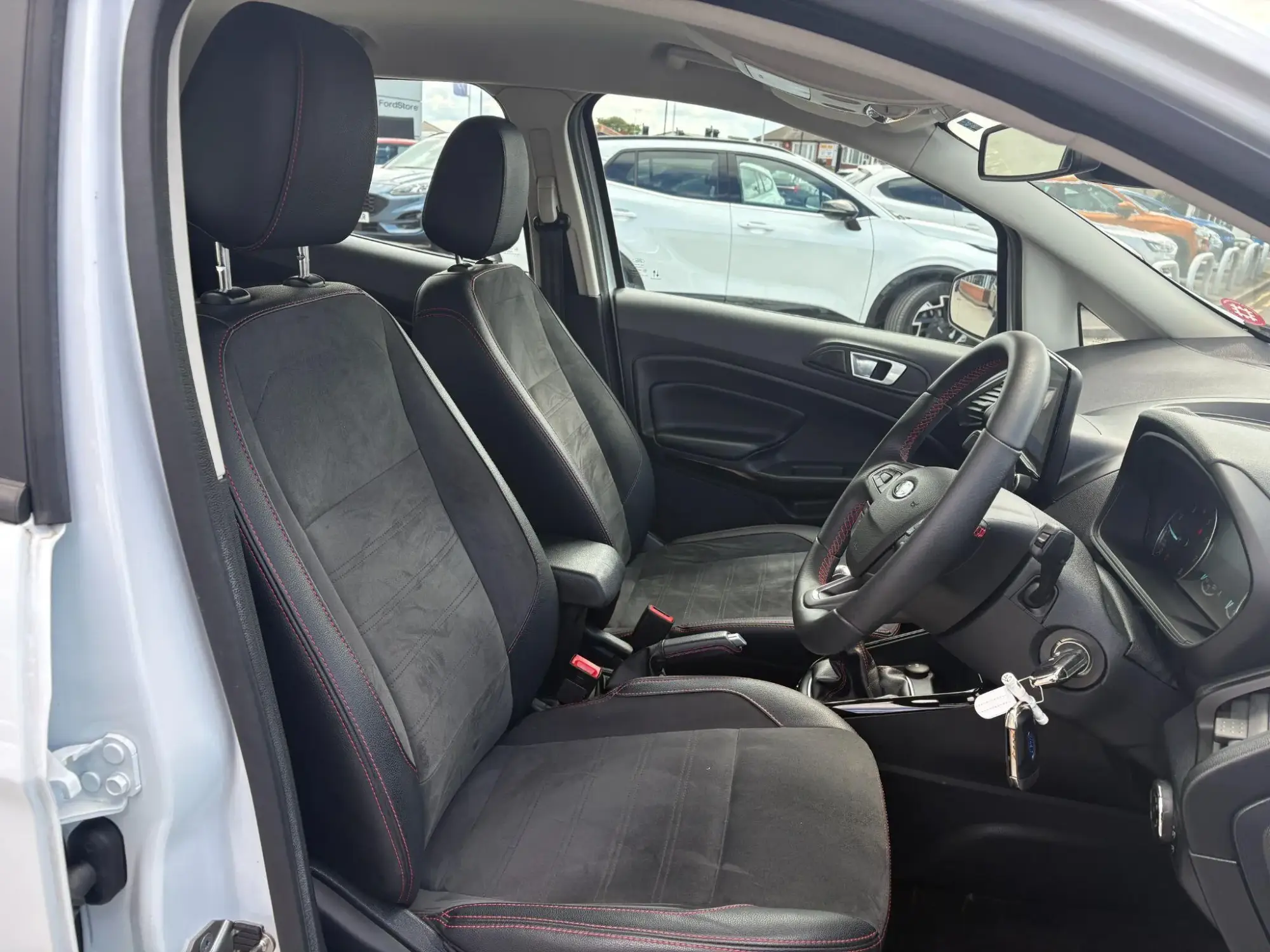 Ford EcoSport Image 11