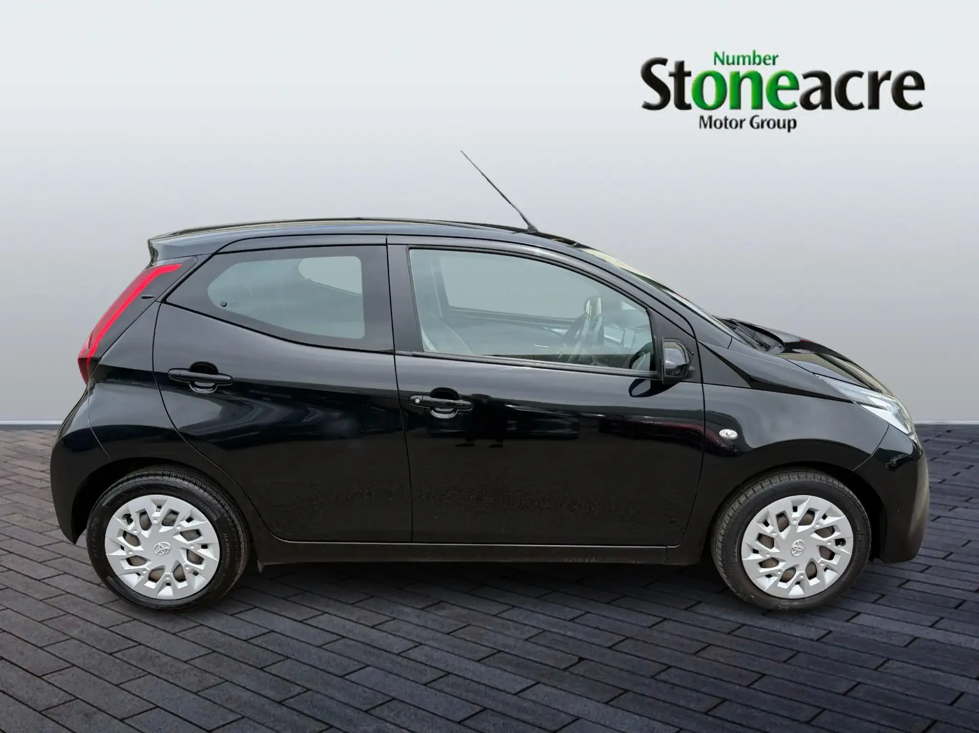 Toyota Aygo Image 2